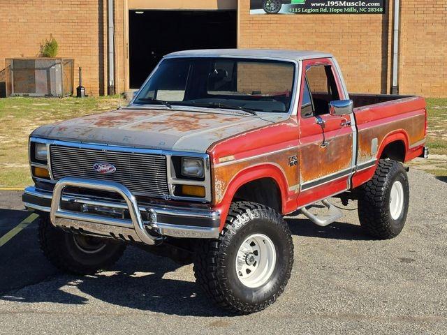 1981 Ford F-100 SWB 4x4 - 3