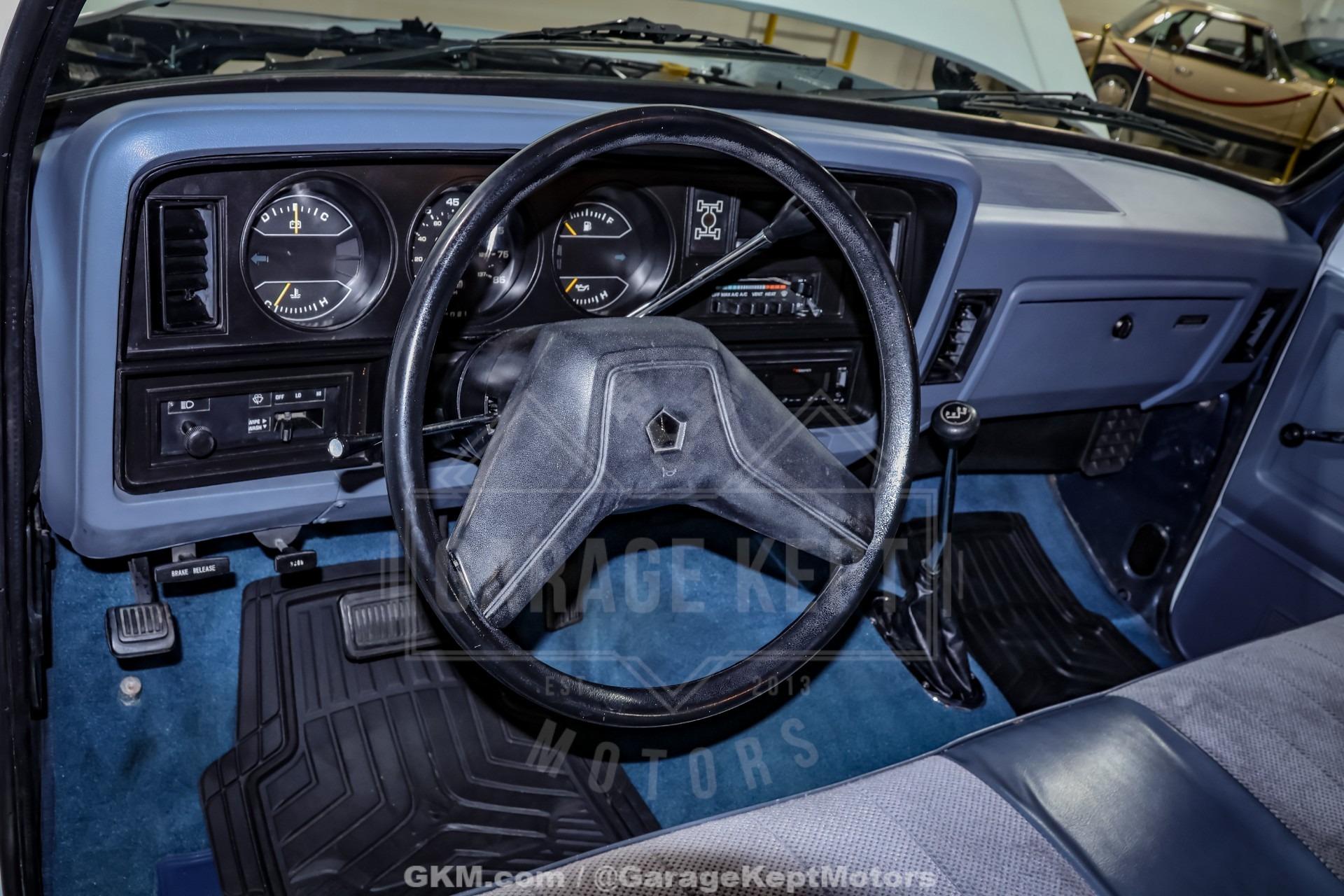 1987 Dodge W-100 Pickup