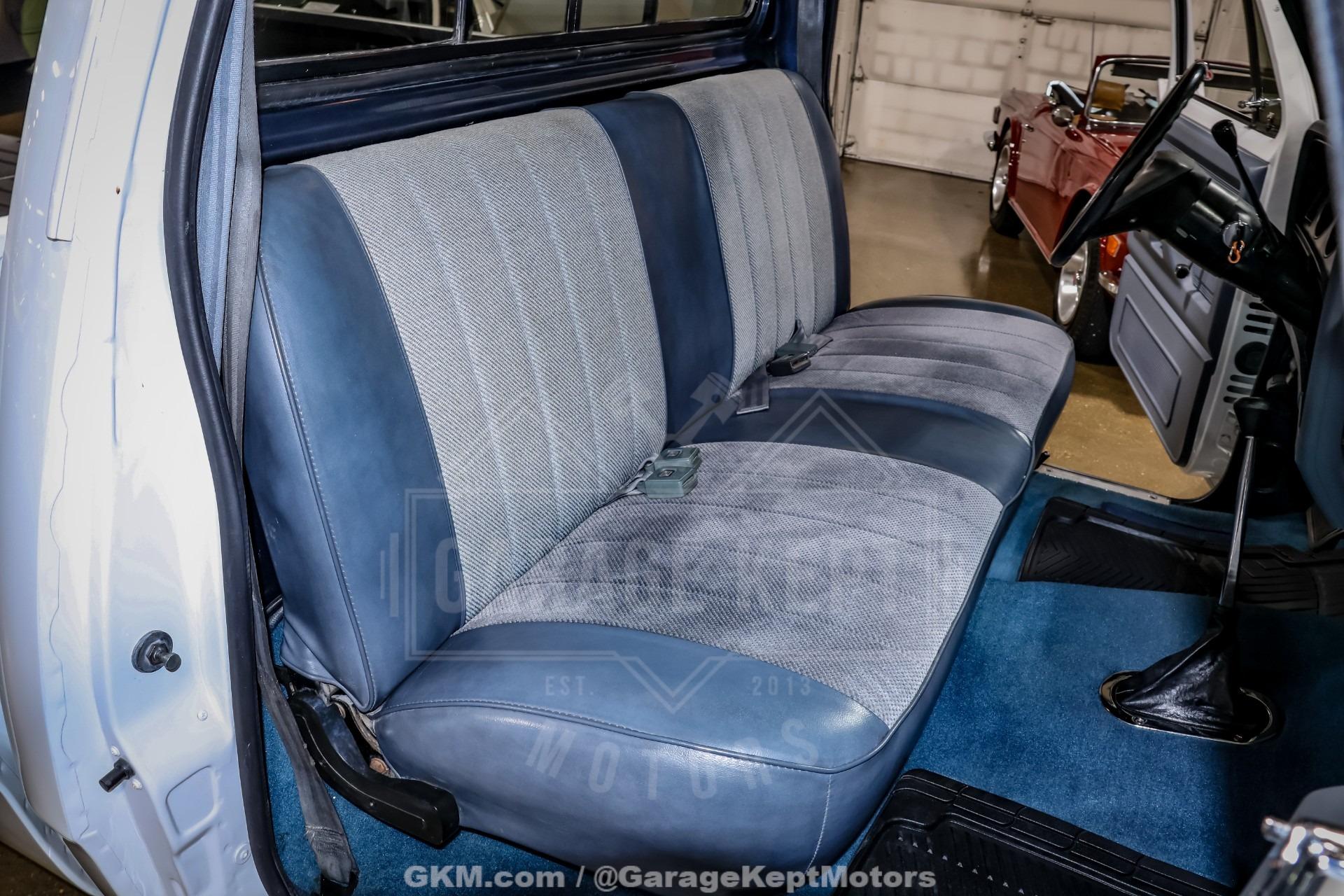 1987 Dodge W-100 Pickup