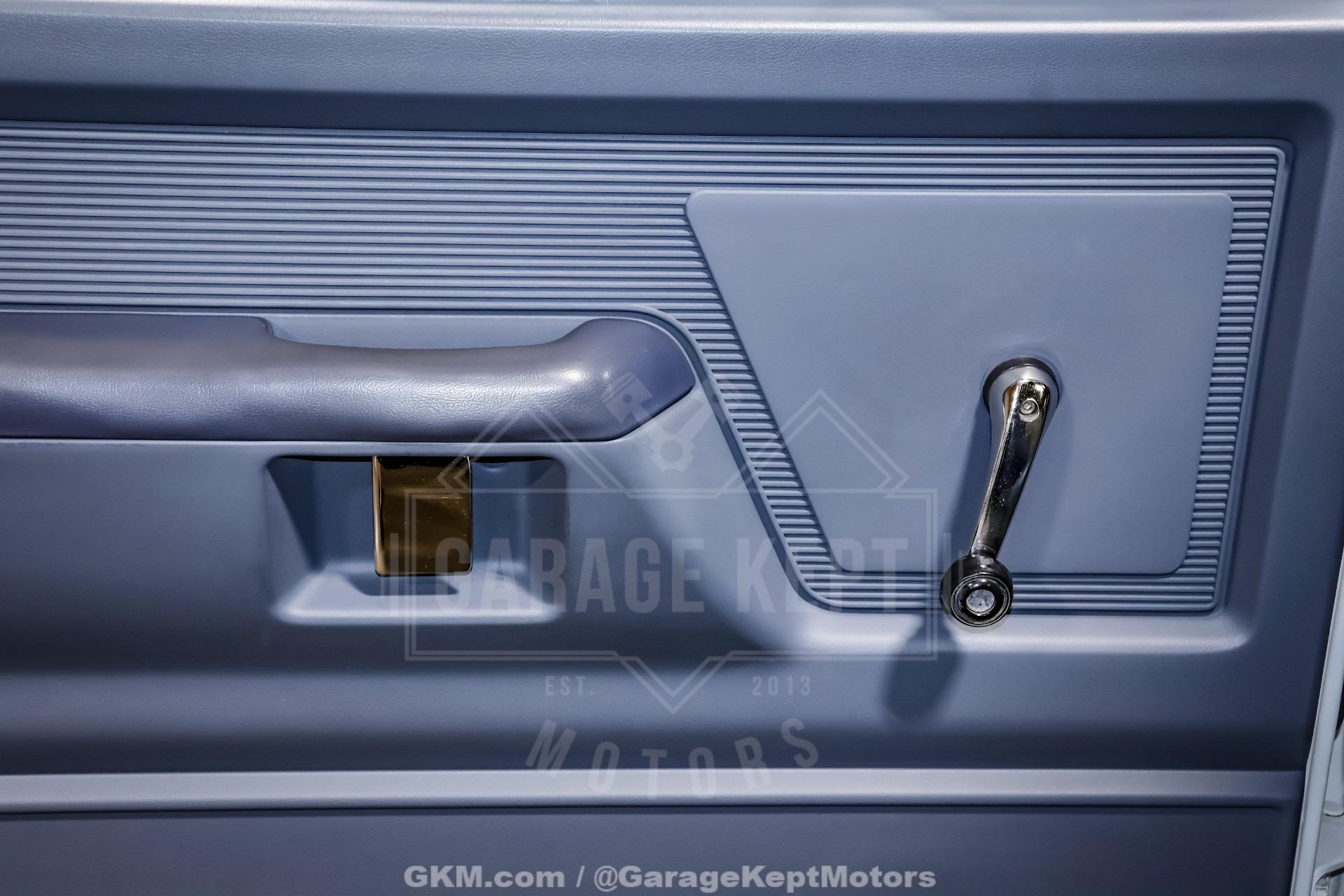 1987 Dodge W-100 Pickup