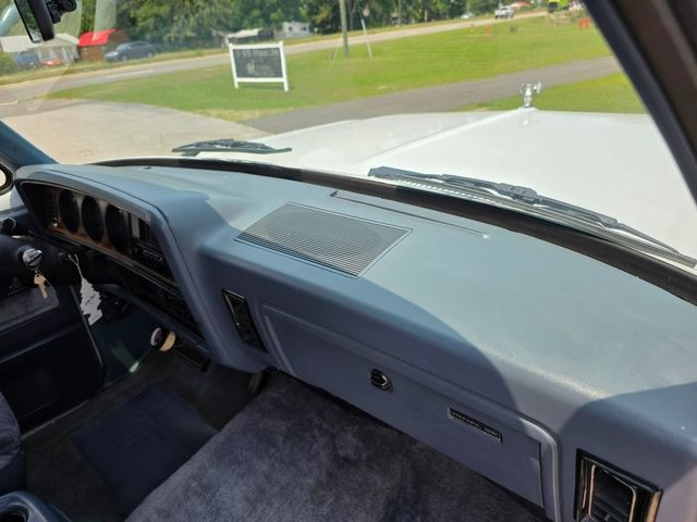 1989 Dodge Ramcharger Royal SE