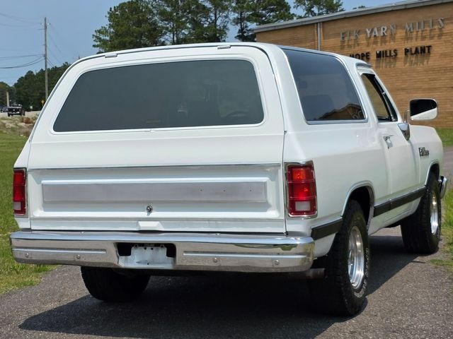 1989 Dodge Ramcharger Royal SE