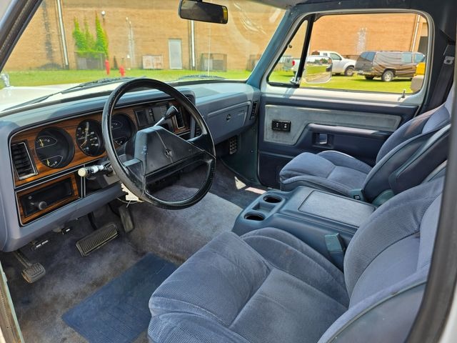 1989 Dodge Ramcharger Royal SE