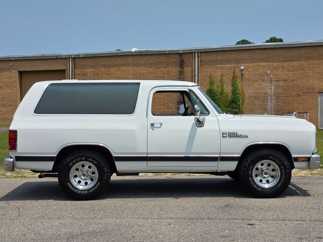 1989 Dodge Ramcharger Royal SE