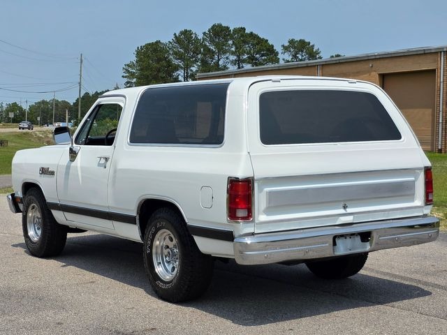1989 Dodge Ramcharger Royal SE