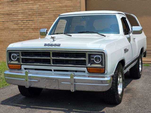 1989 Dodge Ramcharger Royal SE