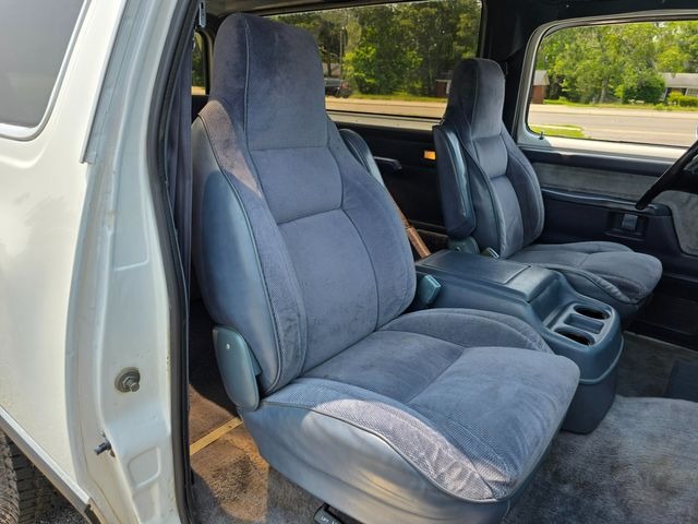 1989 Dodge Ramcharger Royal SE