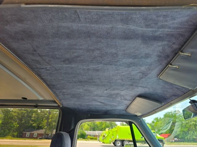 1989 Dodge Ramcharger Royal SE