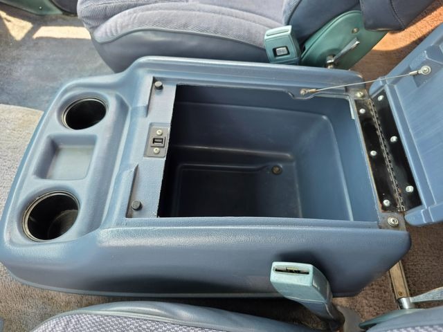 1989 Dodge Ramcharger Royal SE