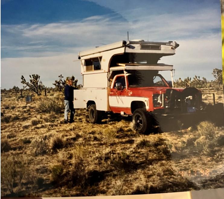 1976 GMC K25 + Alaskan Camper - 3
