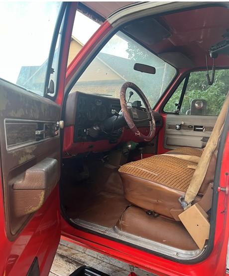 1976 GMC K25 + Alaskan Camper
