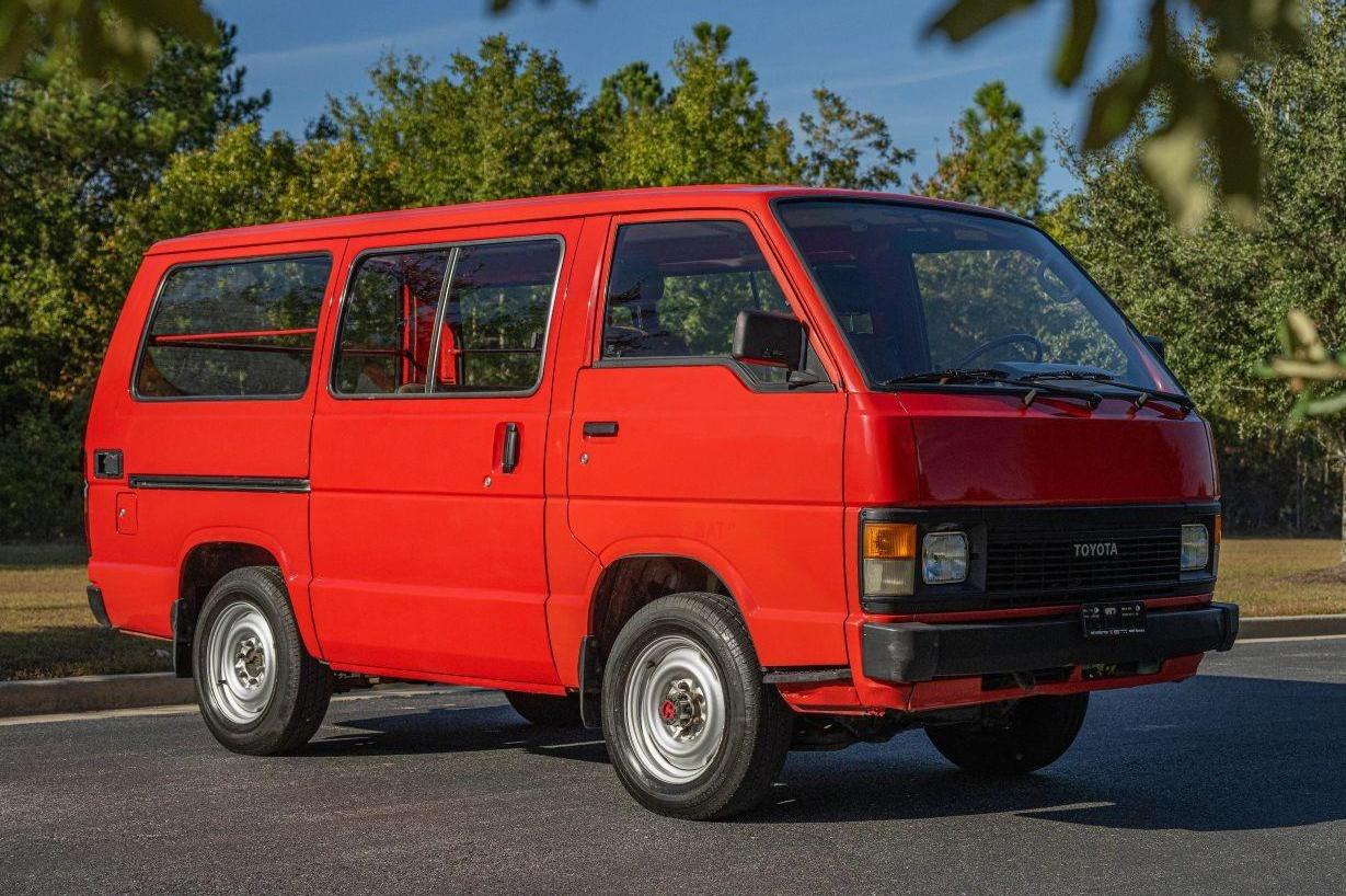  Toyota HiAce