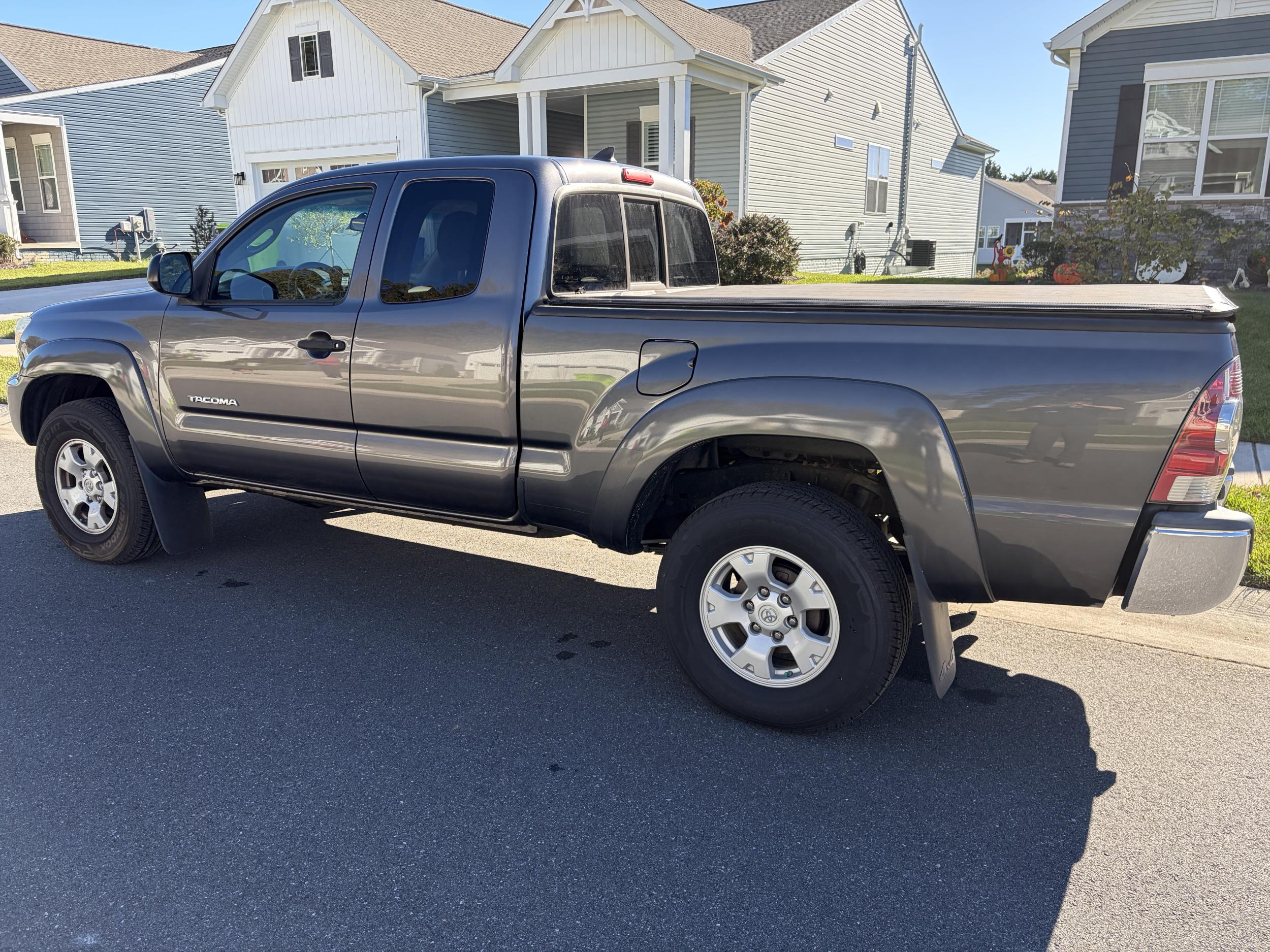 2015 Toyota Tacoma SR5 4x4 Access Cab - 2