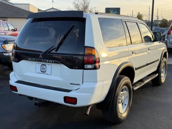2000 Mitsubishi Montero Sport XLS