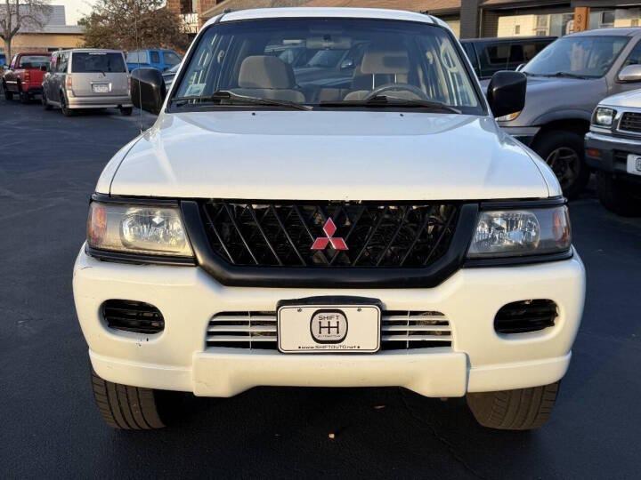 2000 Mitsubishi Montero Sport XLS