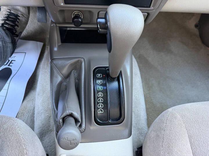 2000 Mitsubishi Montero Sport XLS