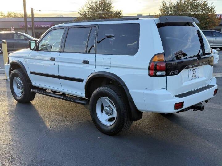 2000 Mitsubishi Montero Sport XLS