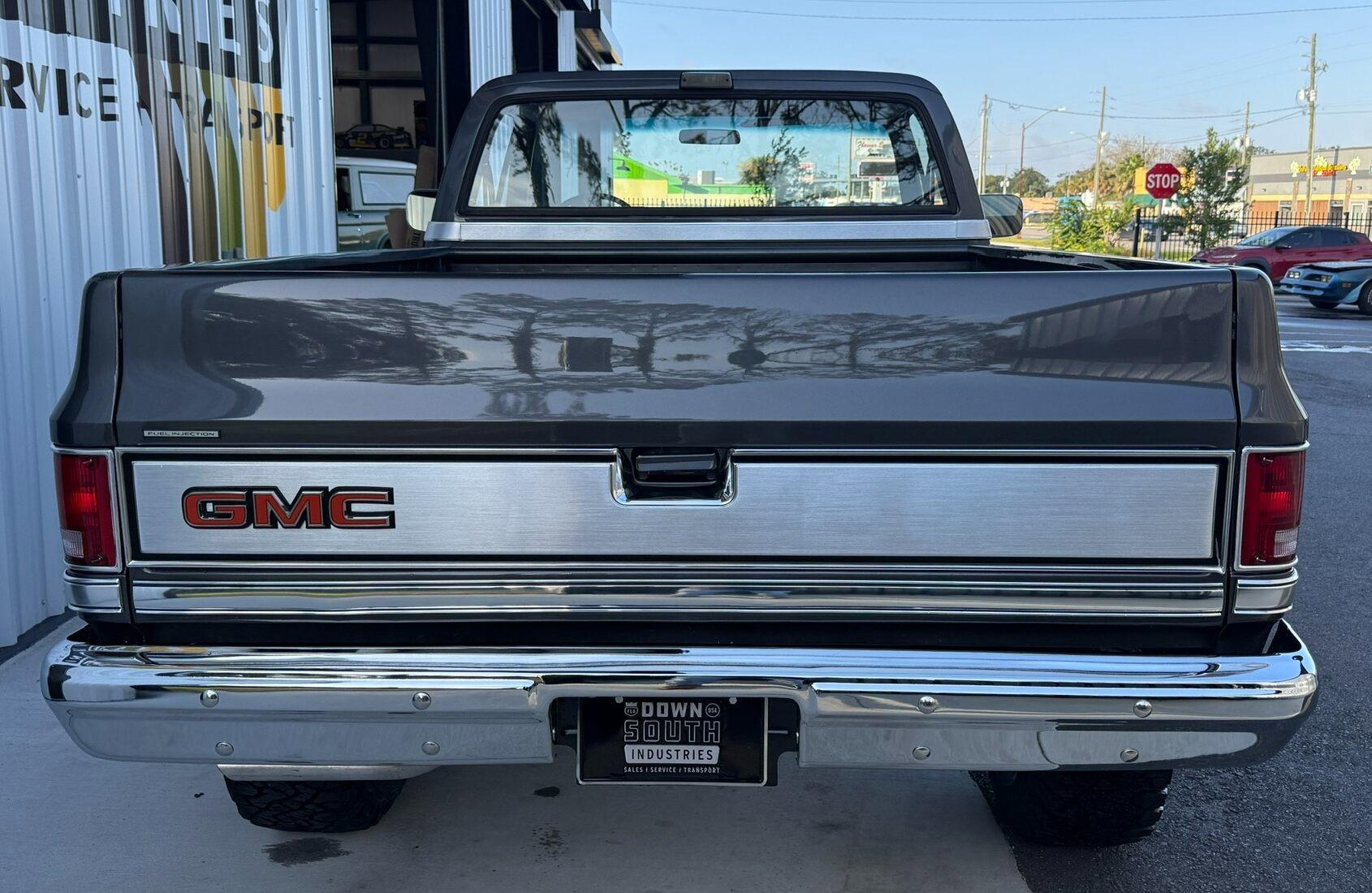 1987 GMC Sierra Classic 4×4 - 5