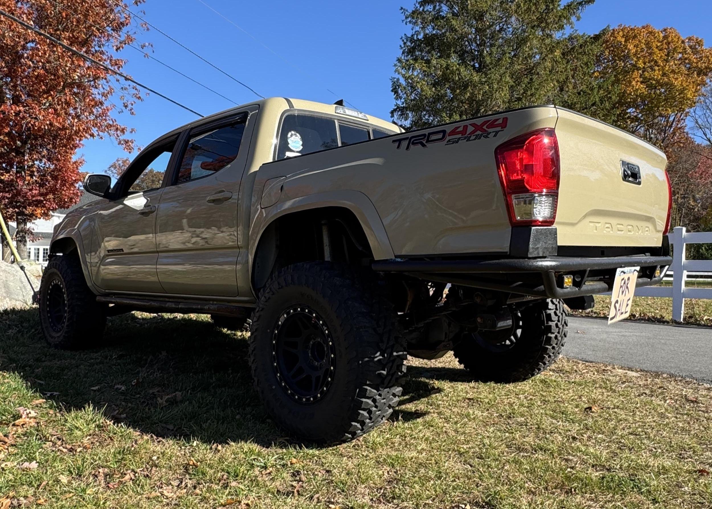 2016 Toyota Tacoma TRD Sport - 4