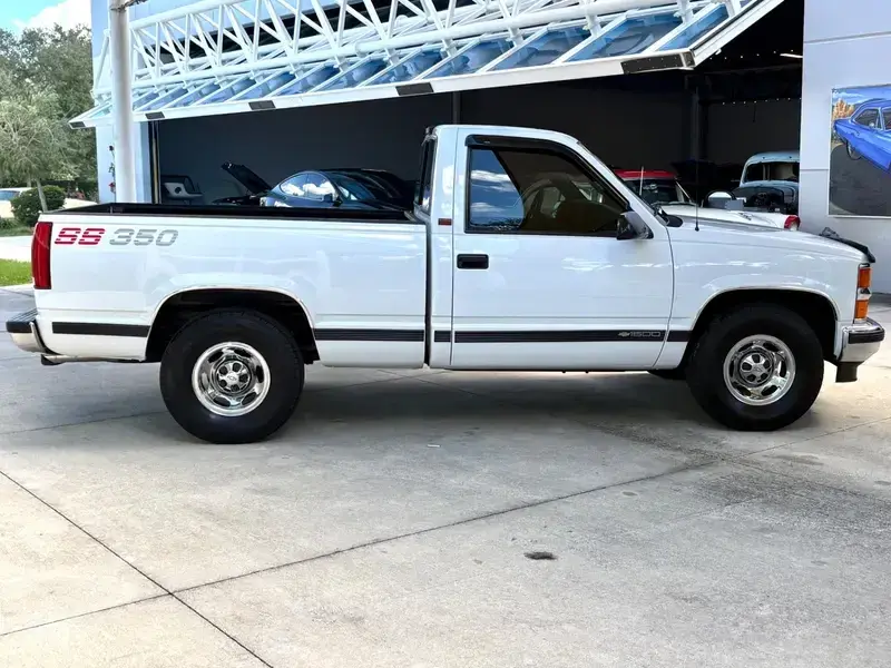 1995 Chevrolet C1500 Silverado - 2