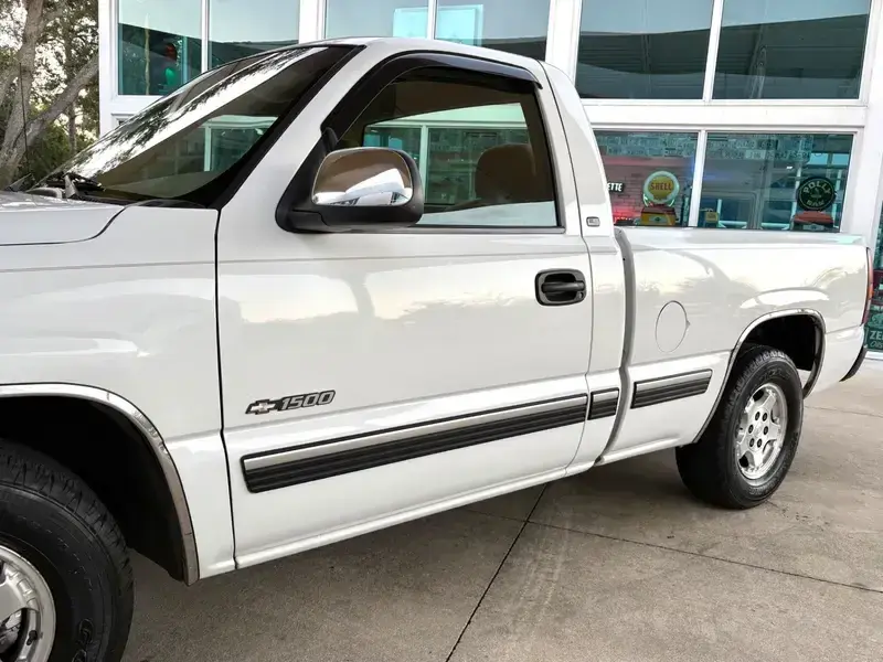 2000 Chevrolet Silverado 1500 LS