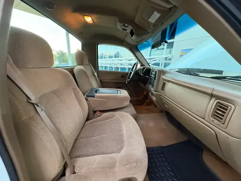 2000 Chevrolet Silverado 1500 LS