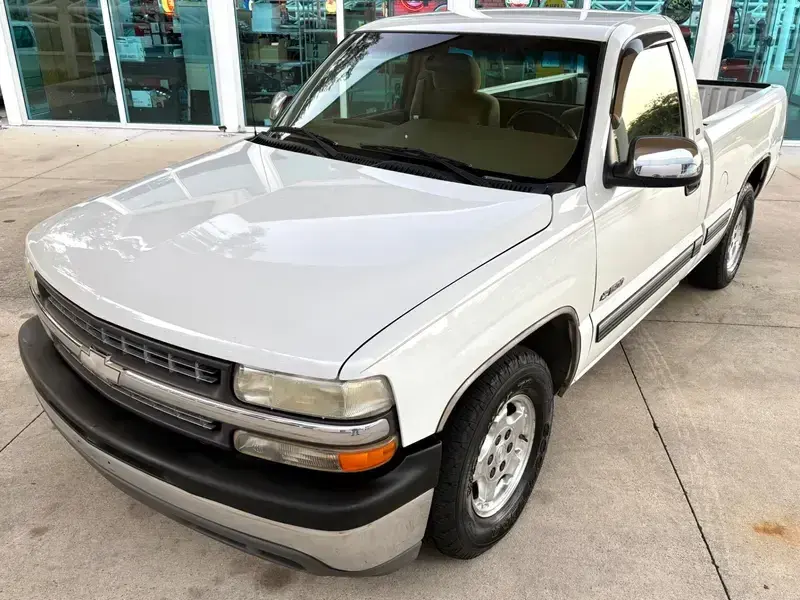 2000 Chevrolet Silverado 1500 LS - 4
