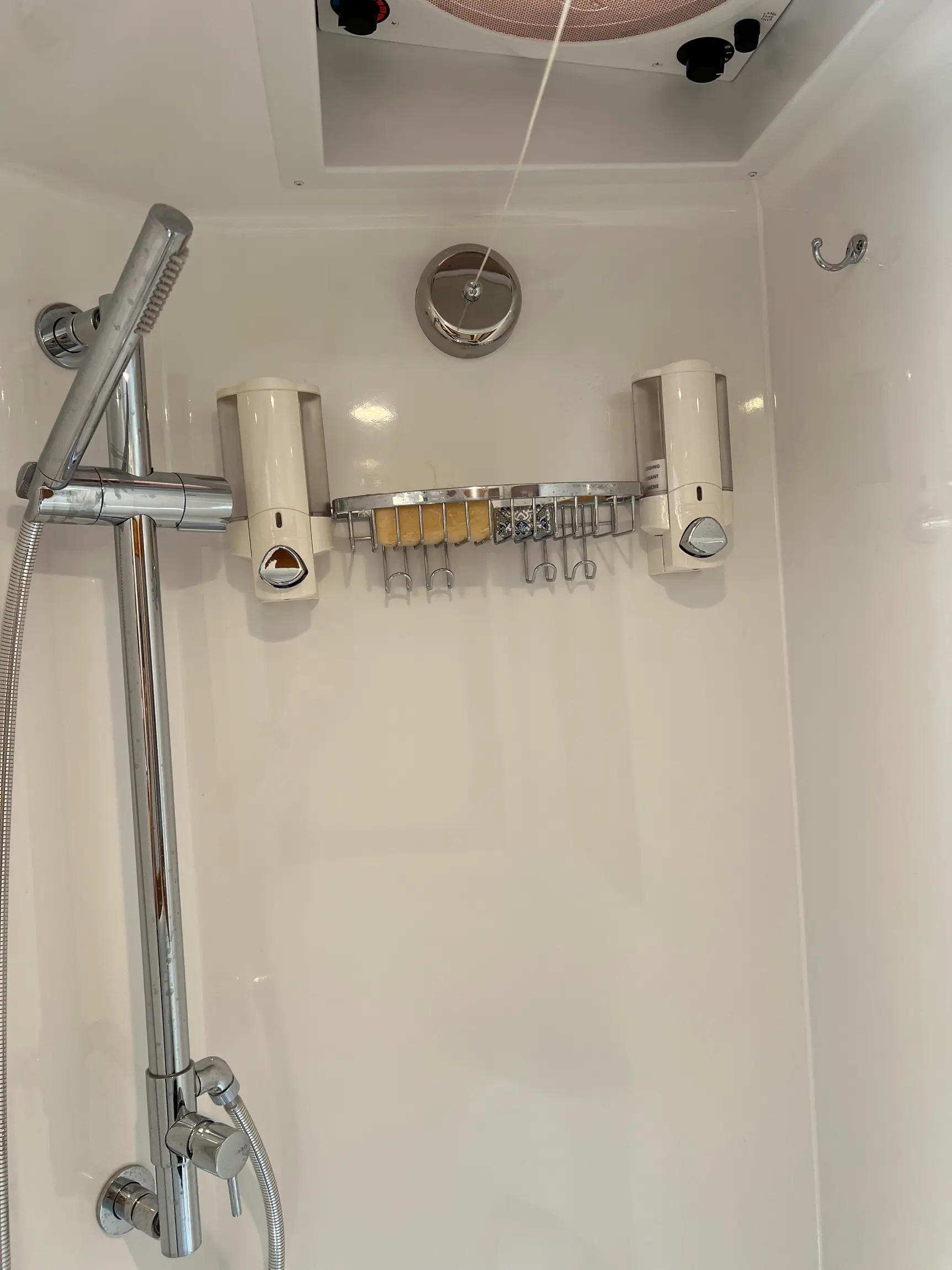 2021 EarthRoamer LTi-022