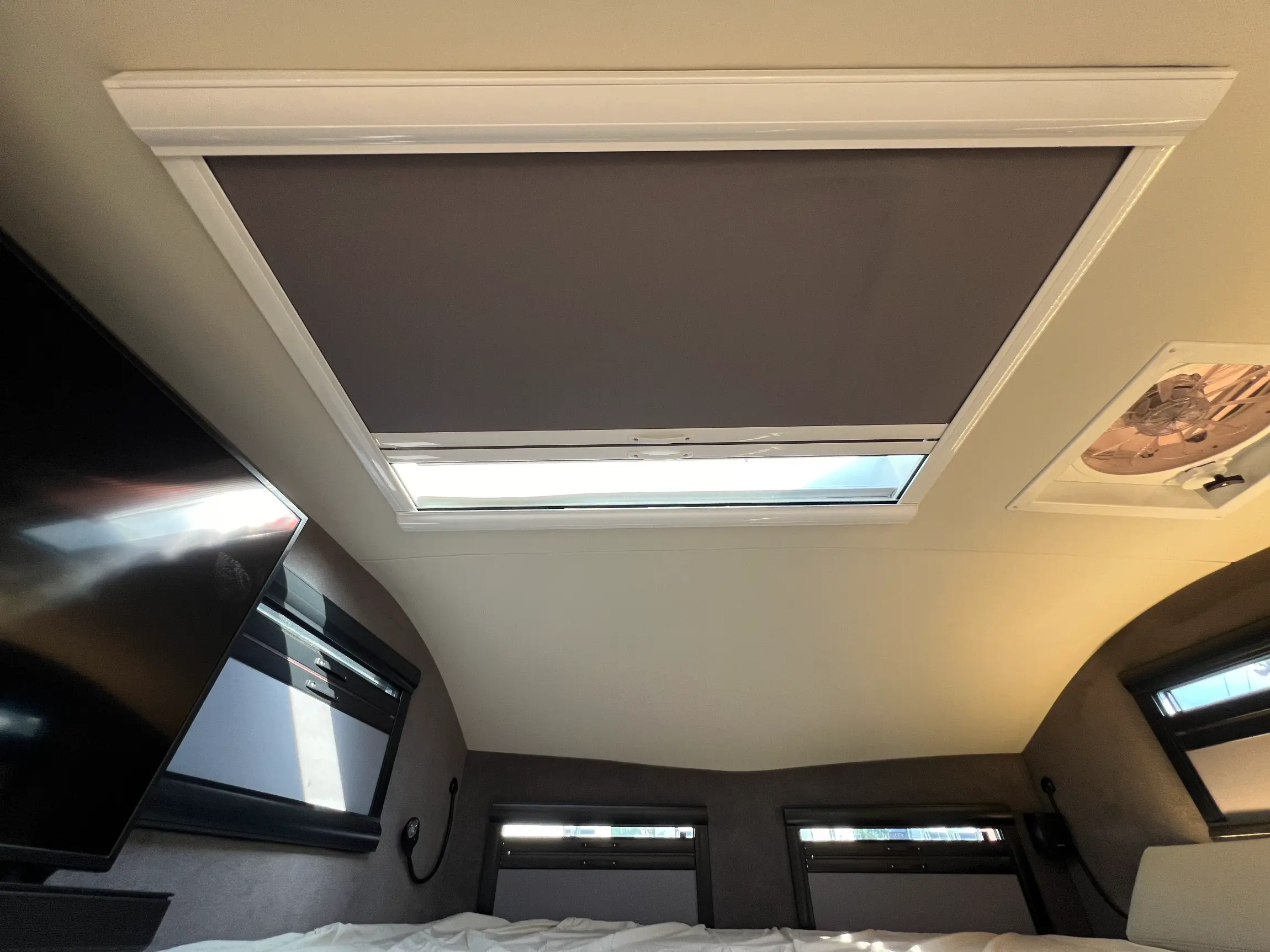 2021 EarthRoamer LTi-022