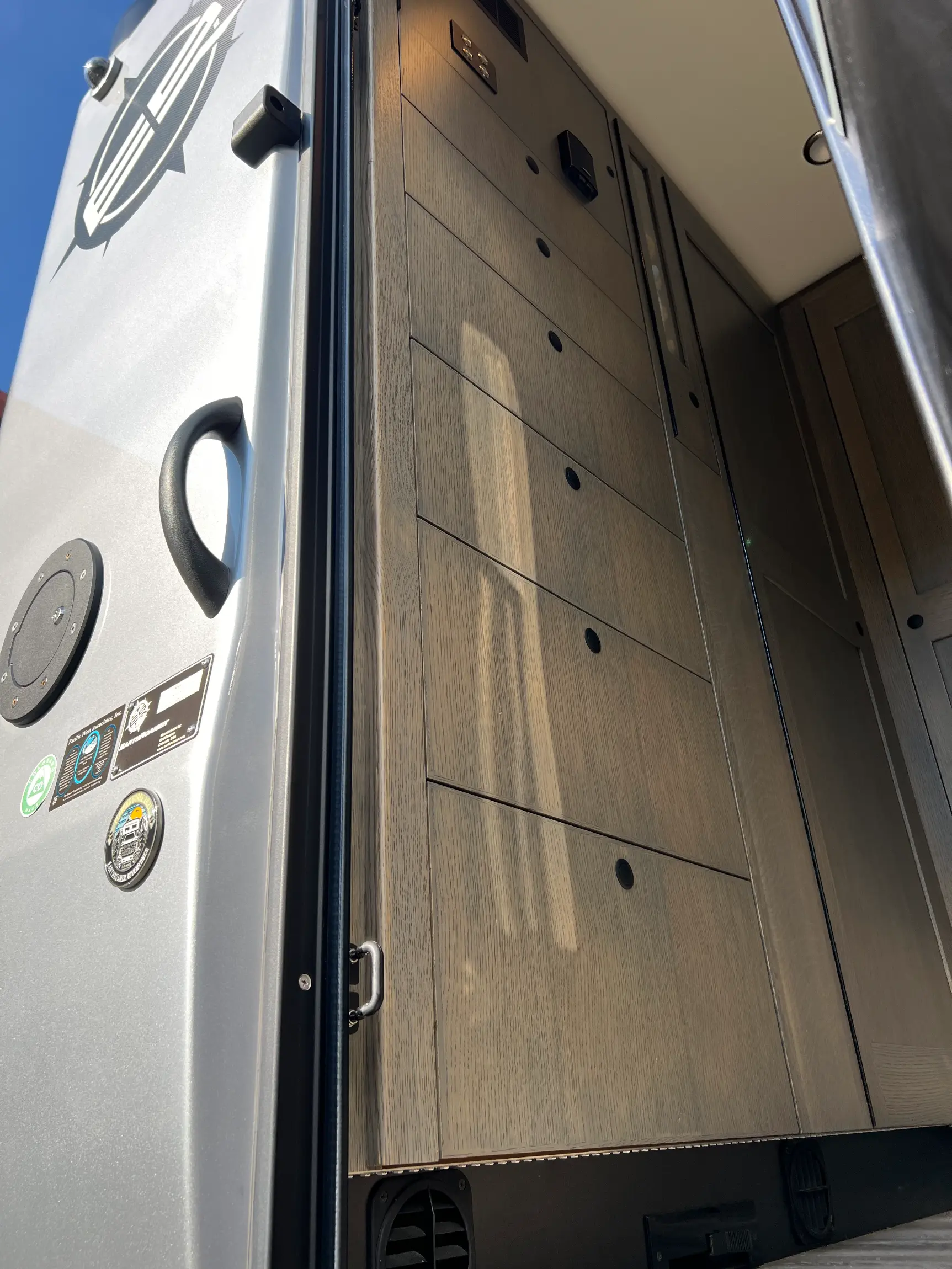 2021 EarthRoamer LTi-022