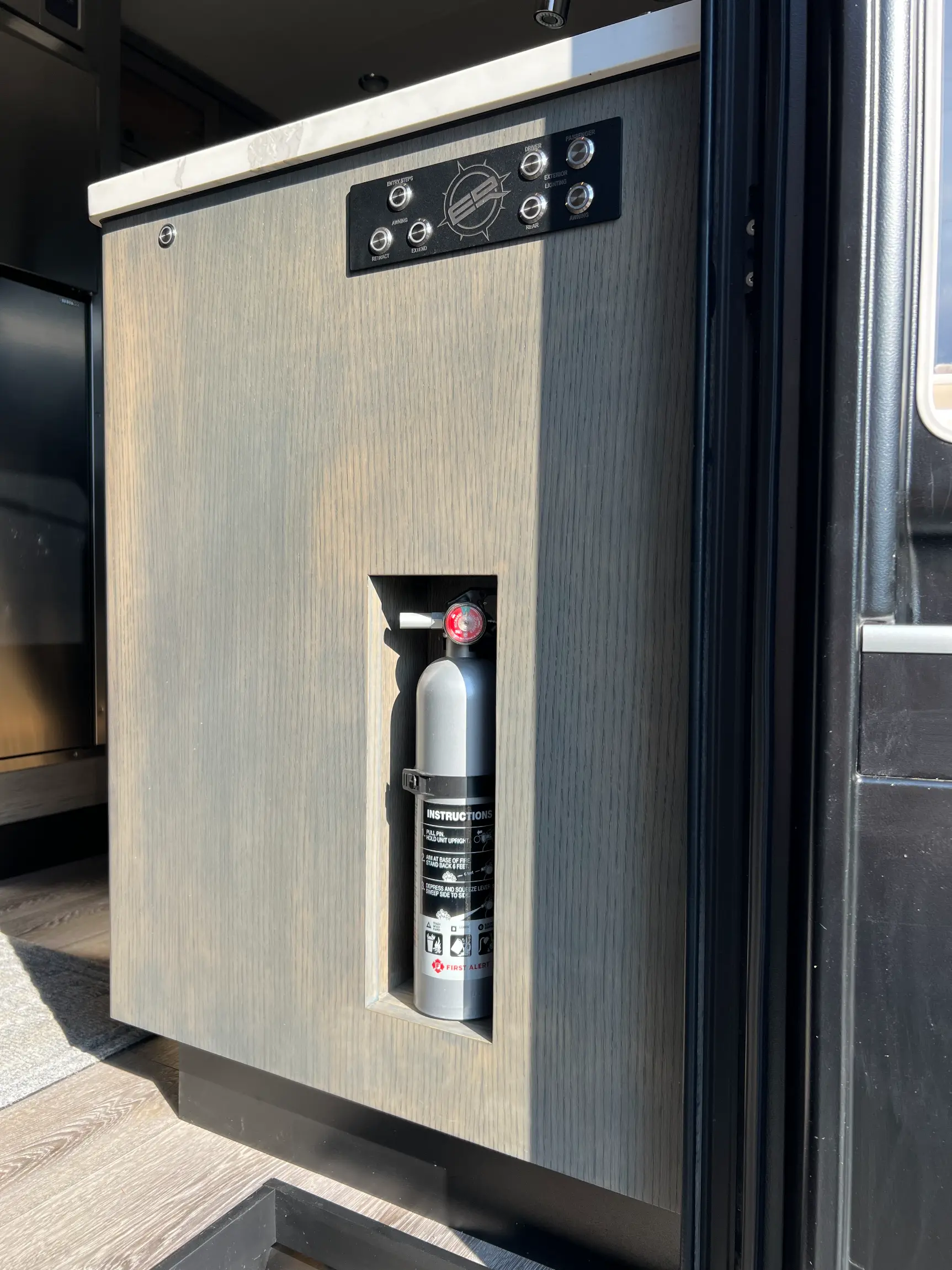 2021 EarthRoamer LTi-022