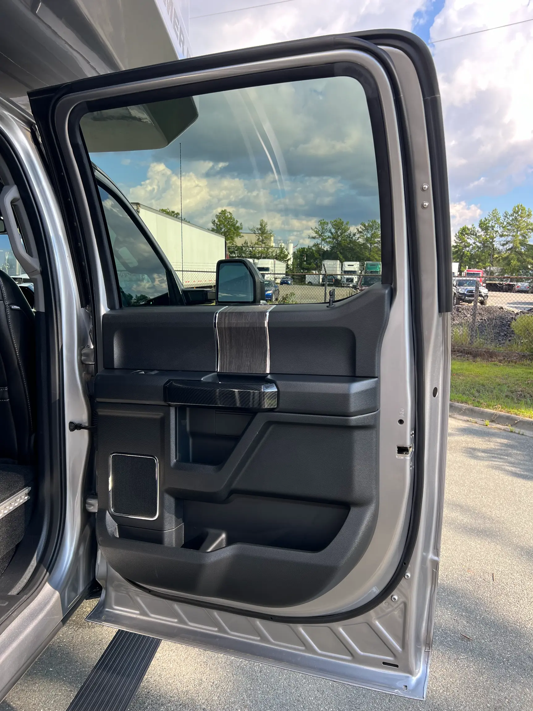 2021 EarthRoamer LTi-022