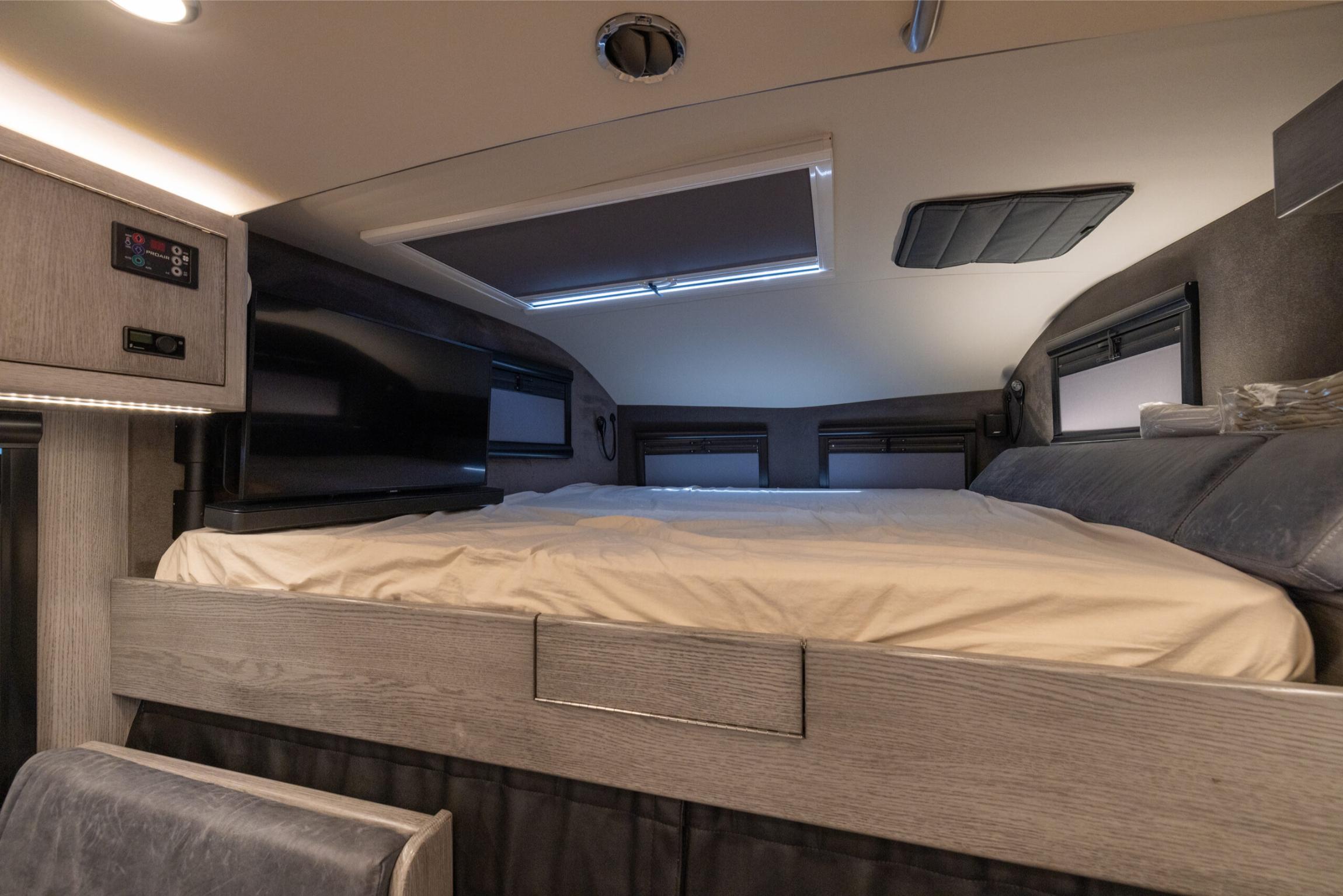 2021 EarthRoamer XV-LTi 030