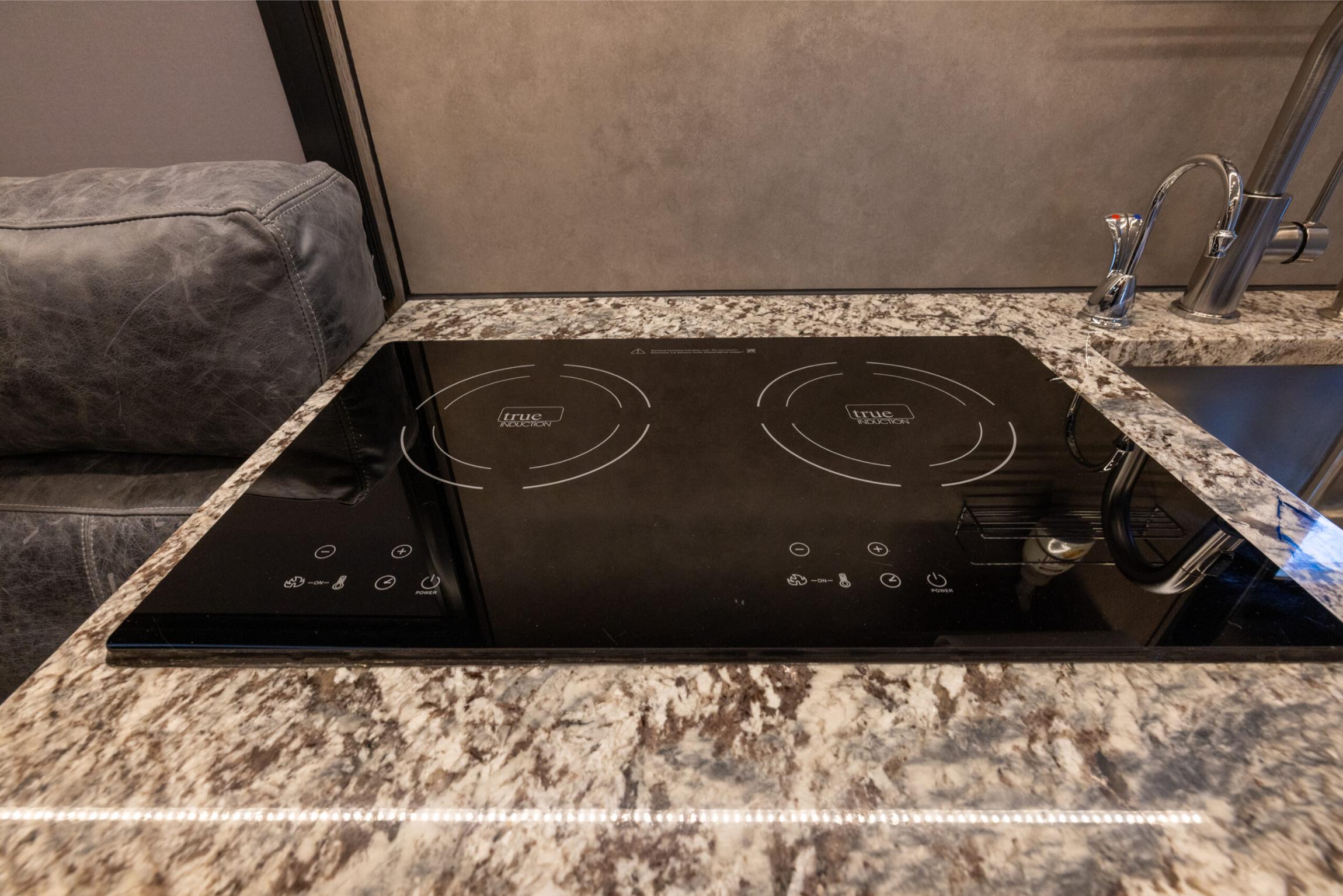 2021 EarthRoamer XV-LTi 030