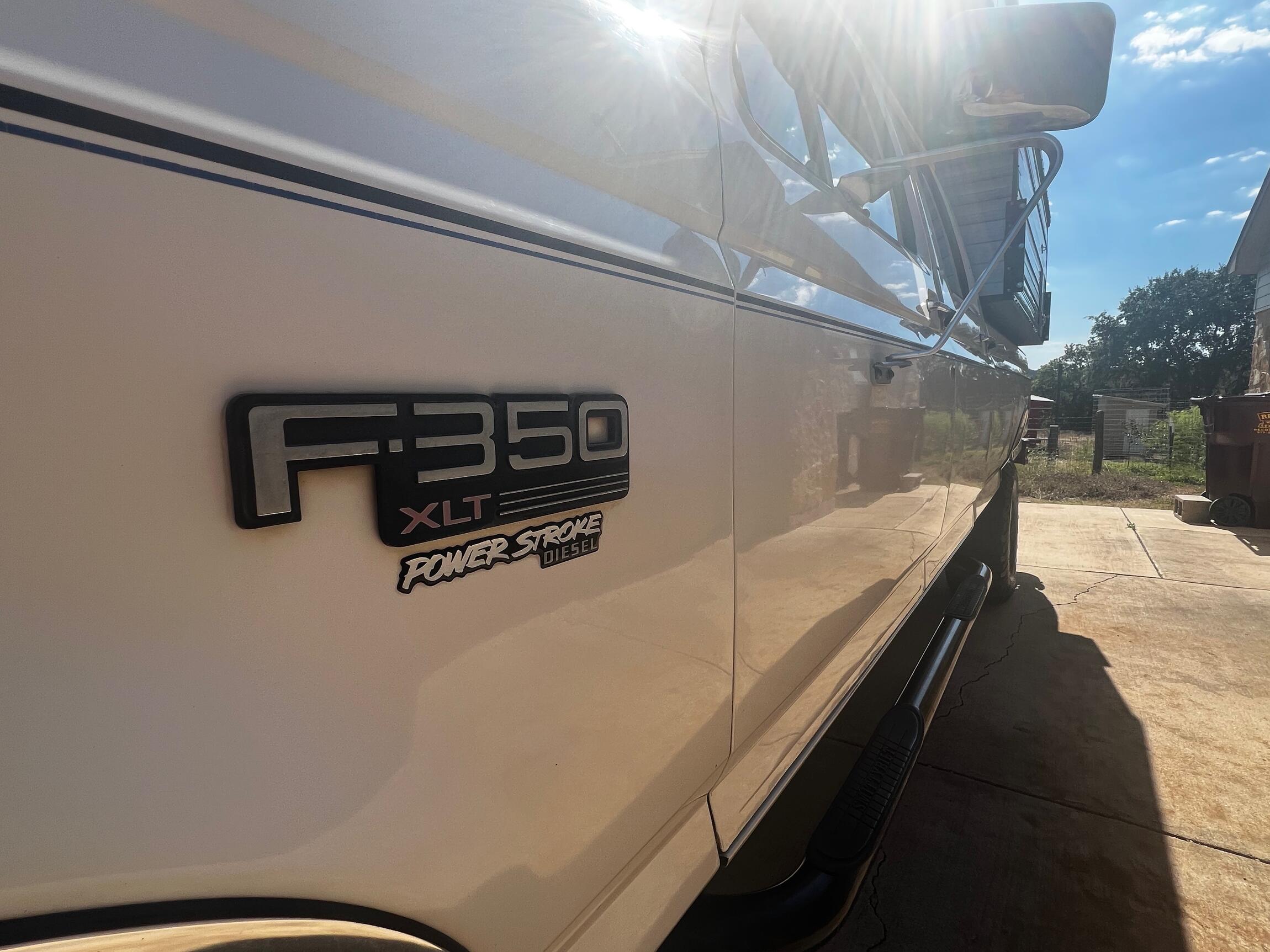 1997 Ford F-350 Power Stroke 4×4 Camper
