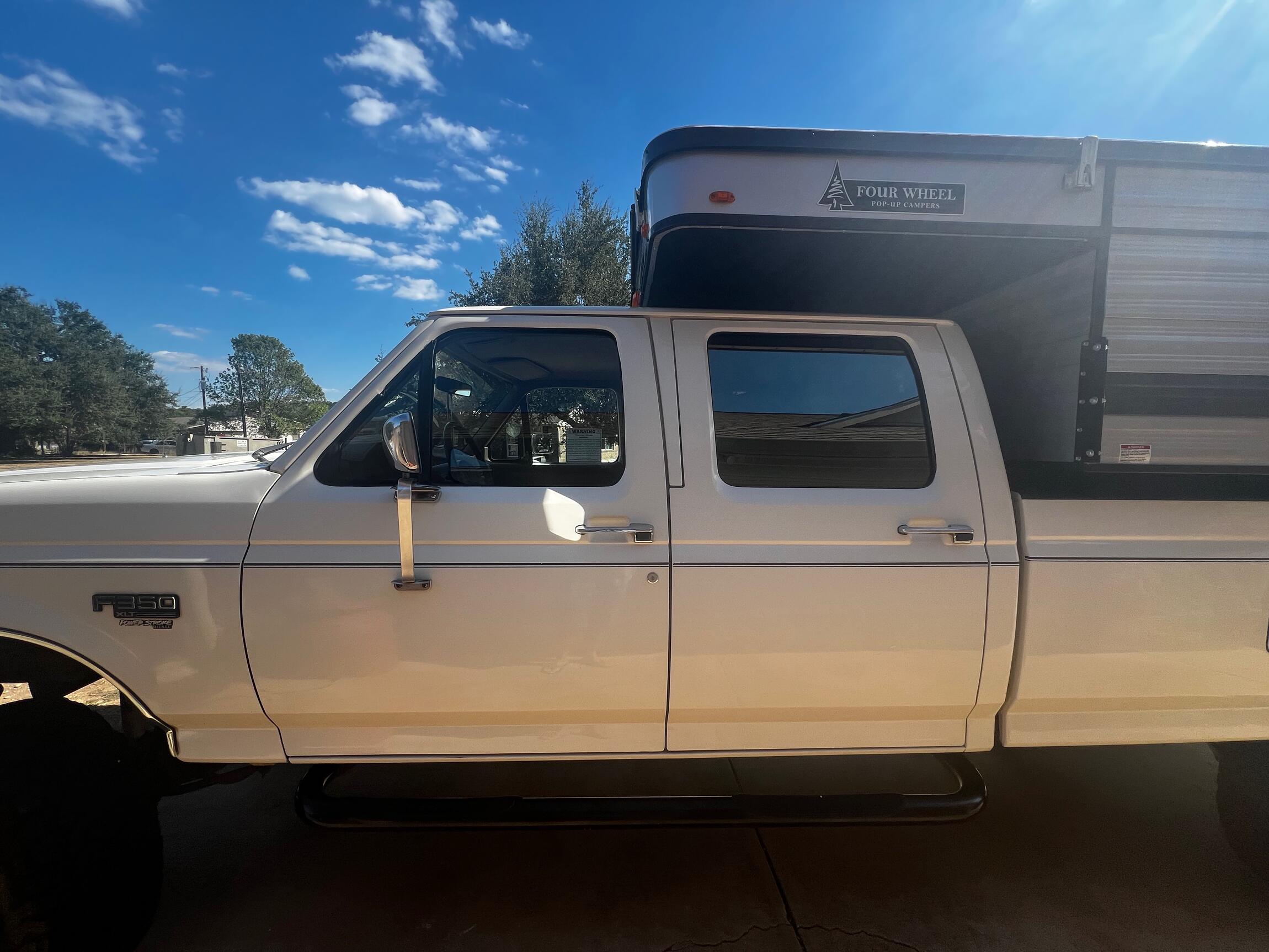 1997 Ford F-350 Power Stroke 4×4 Camper