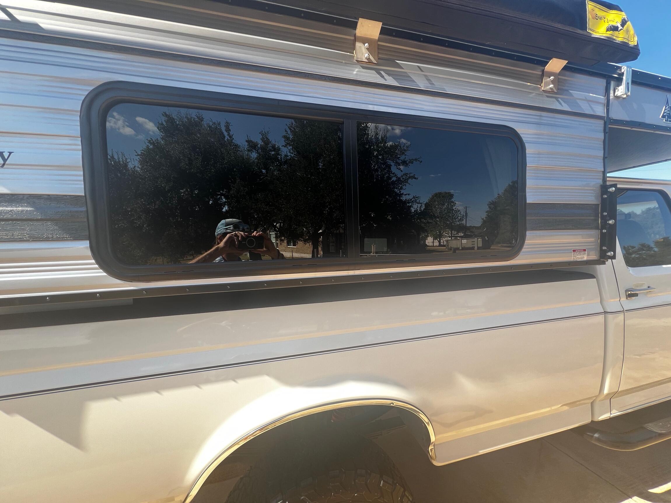 1997 Ford F-350 Power Stroke 4×4 Camper