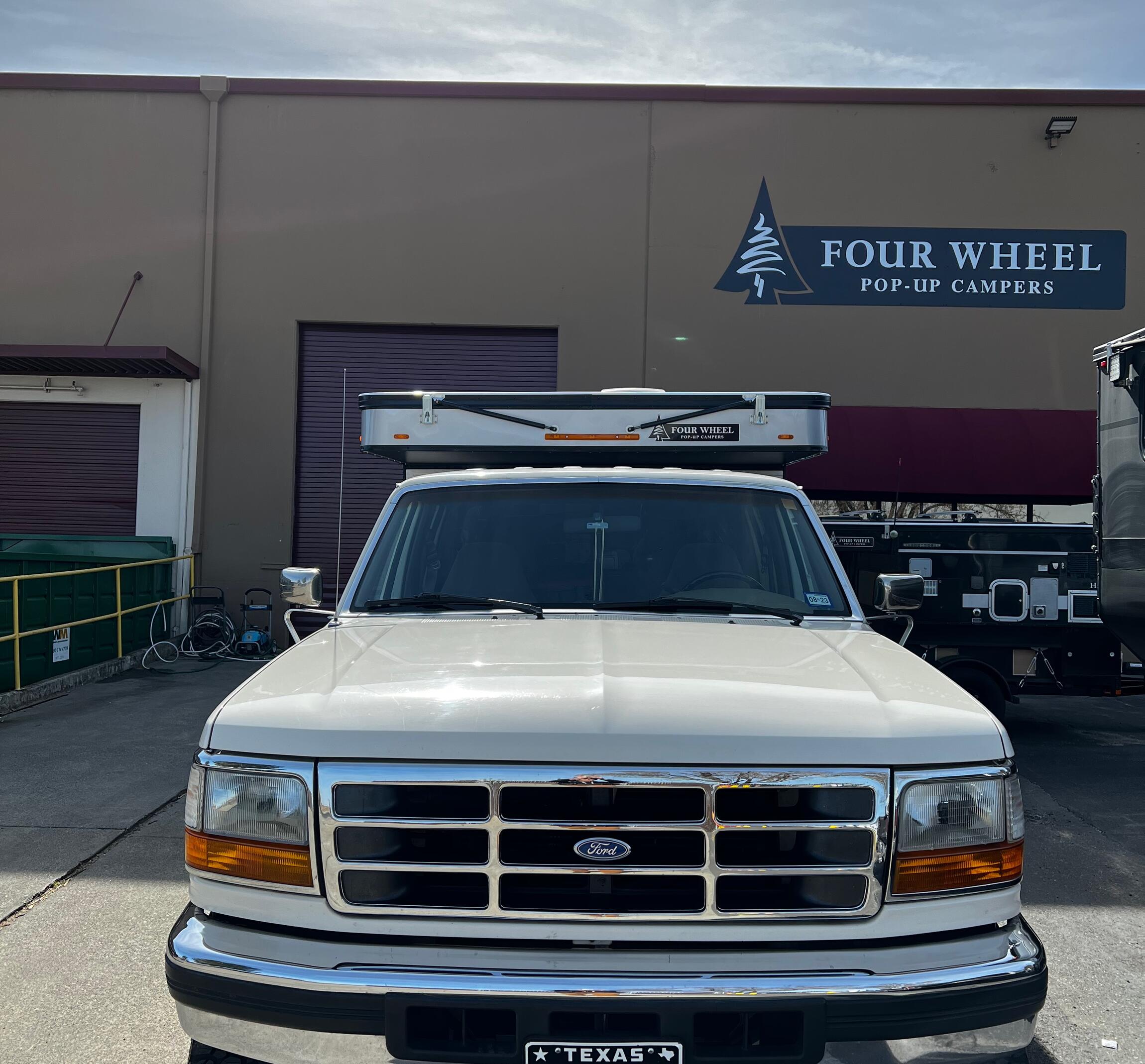 1997 Ford F-350 Power Stroke 4×4 Camper