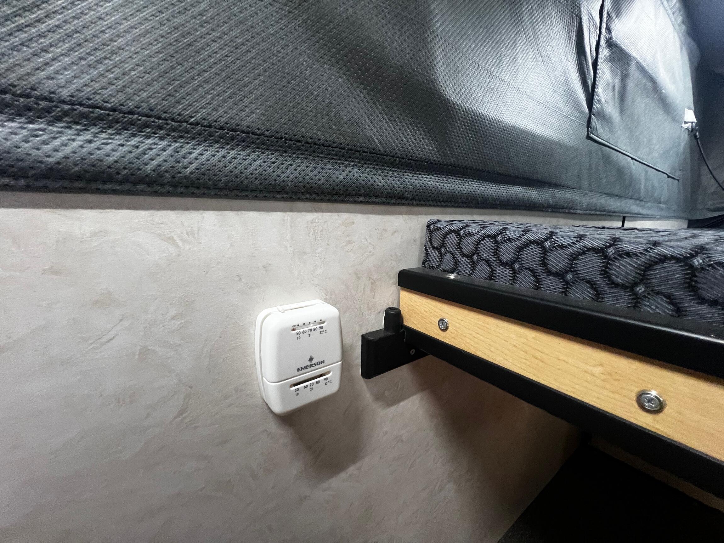 1997 Ford F-350 Power Stroke 4×4 Camper