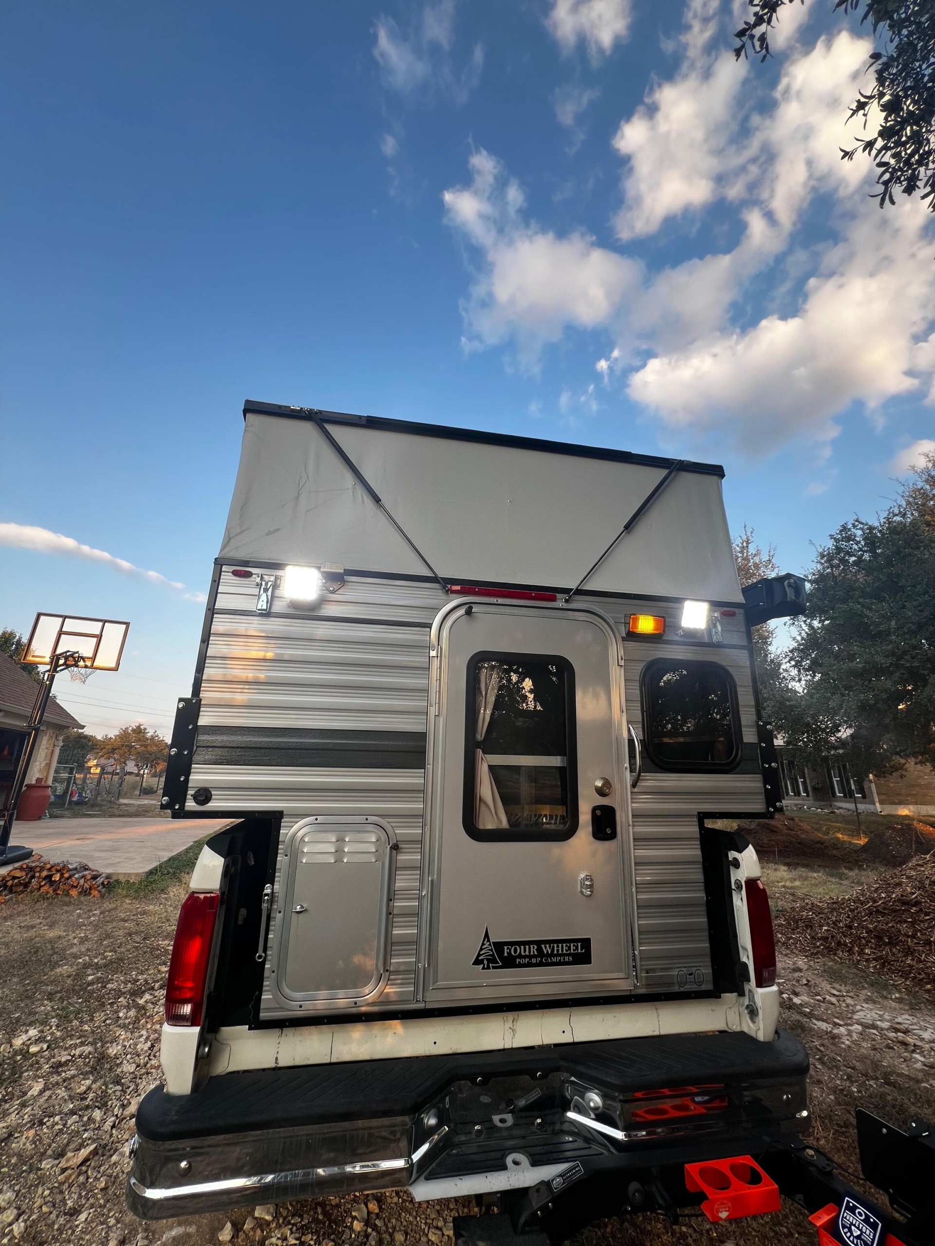 1997 Ford F-350 Power Stroke 4×4 Camper