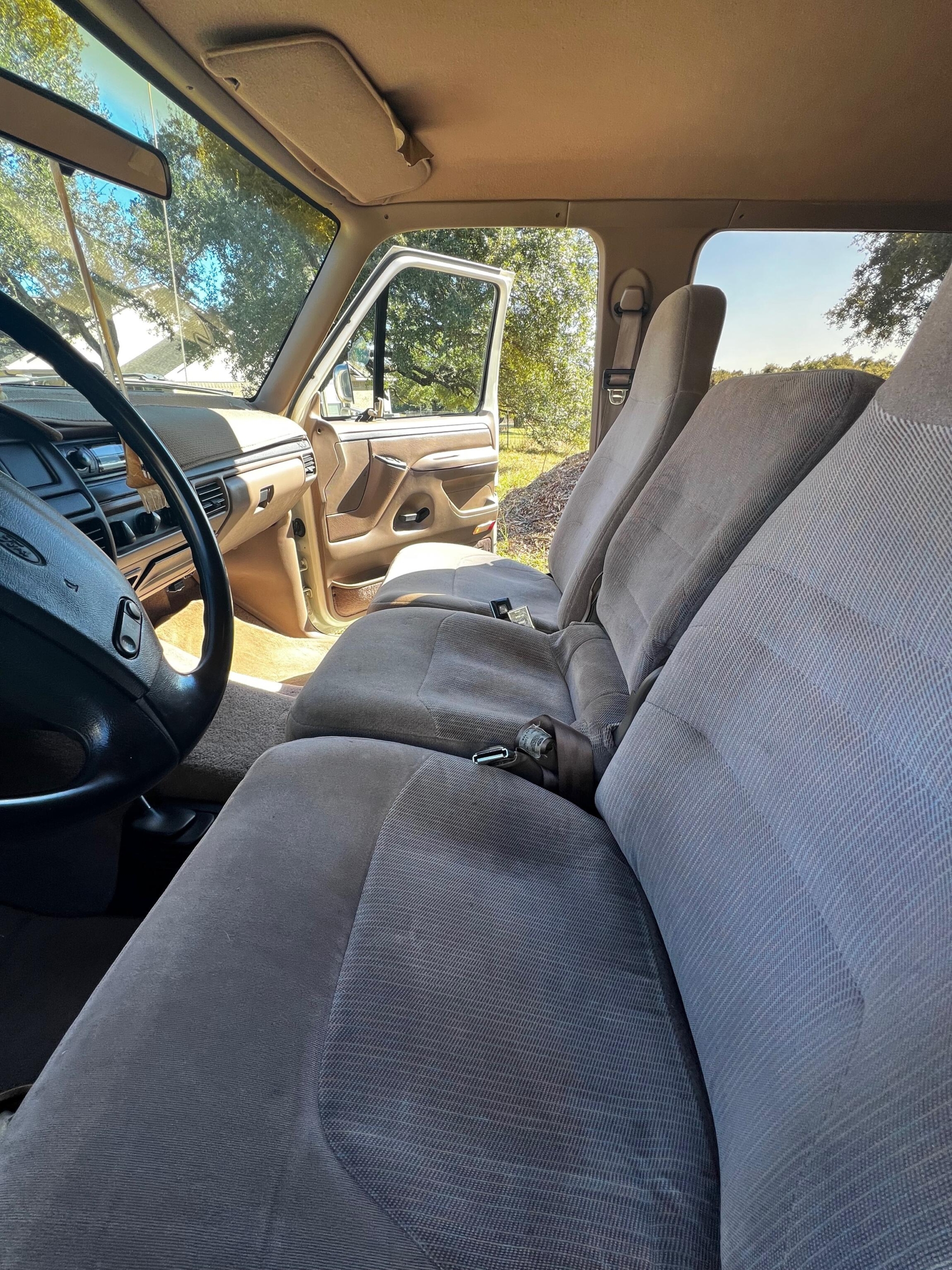 1997 Ford F-350 Power Stroke 4×4 Camper