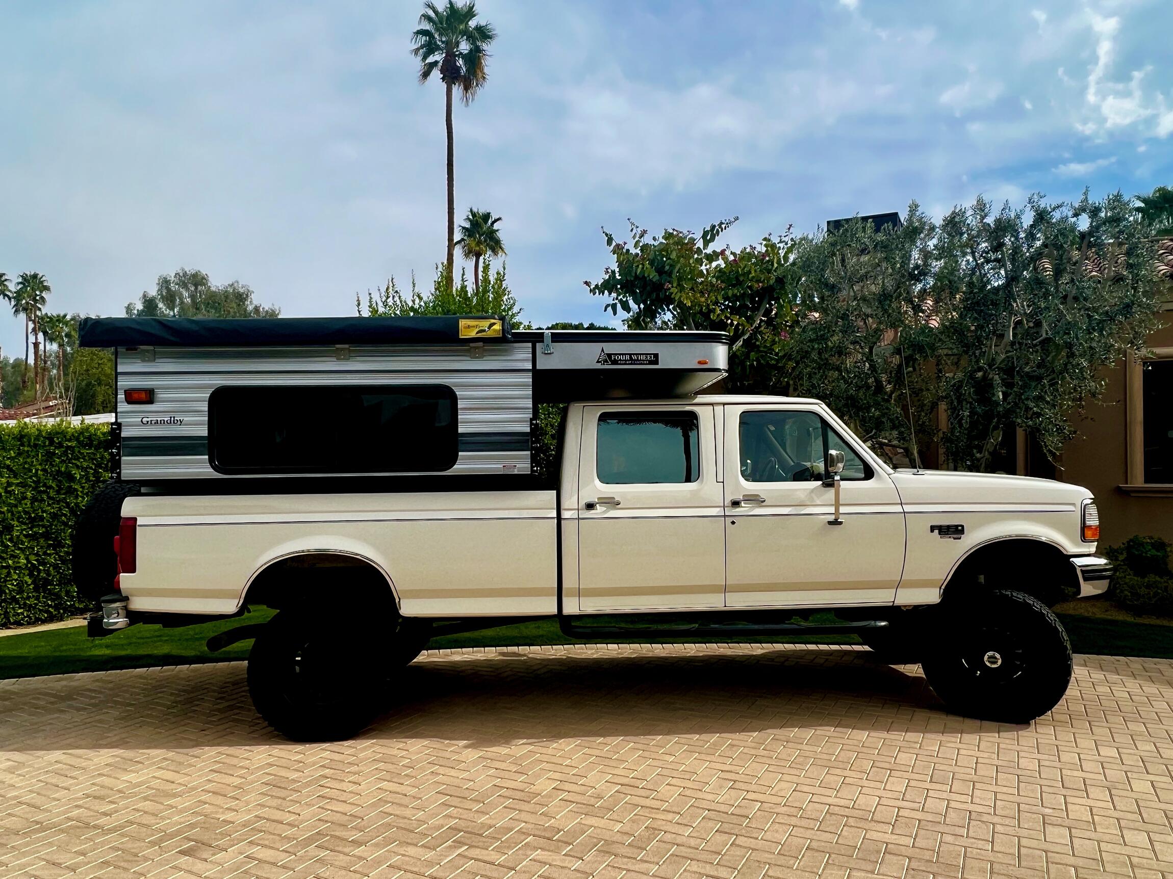 1997 Ford F-350 Power Stroke 4×4 Camper