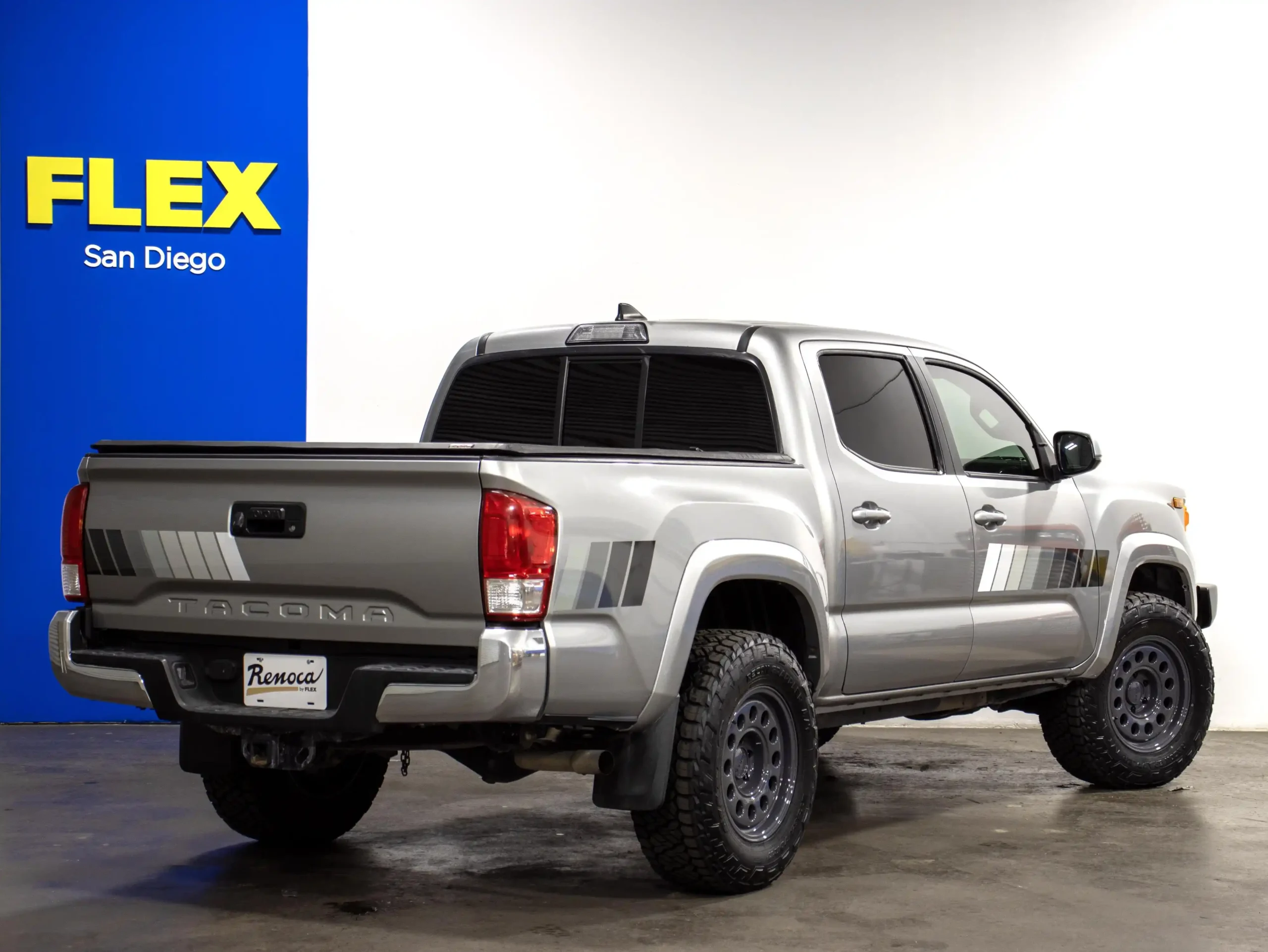 Renoca Windansea 2017 Toyota Tacoma TRD Sport - 5