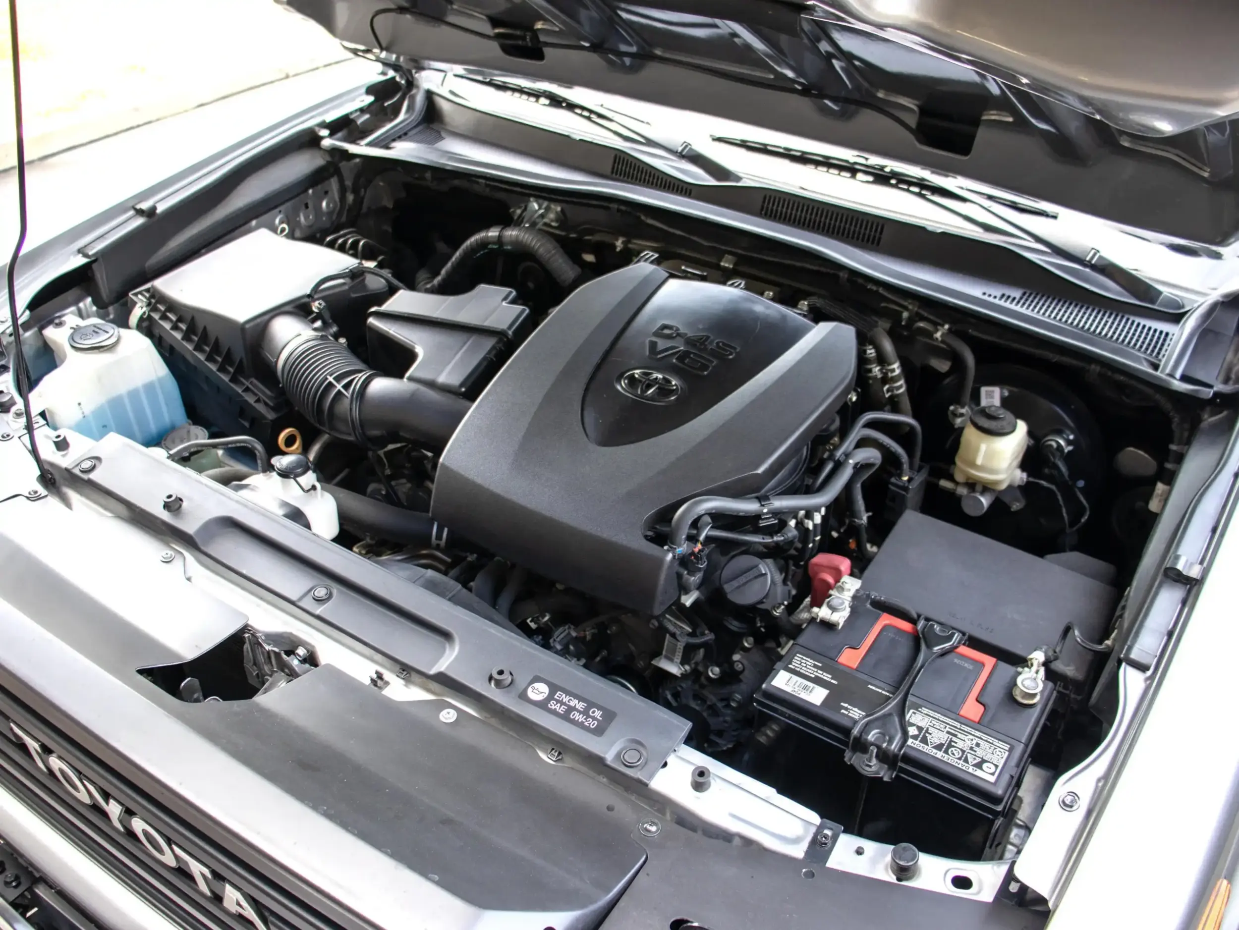 Renoca Windansea 2017 Toyota Tacoma SR5