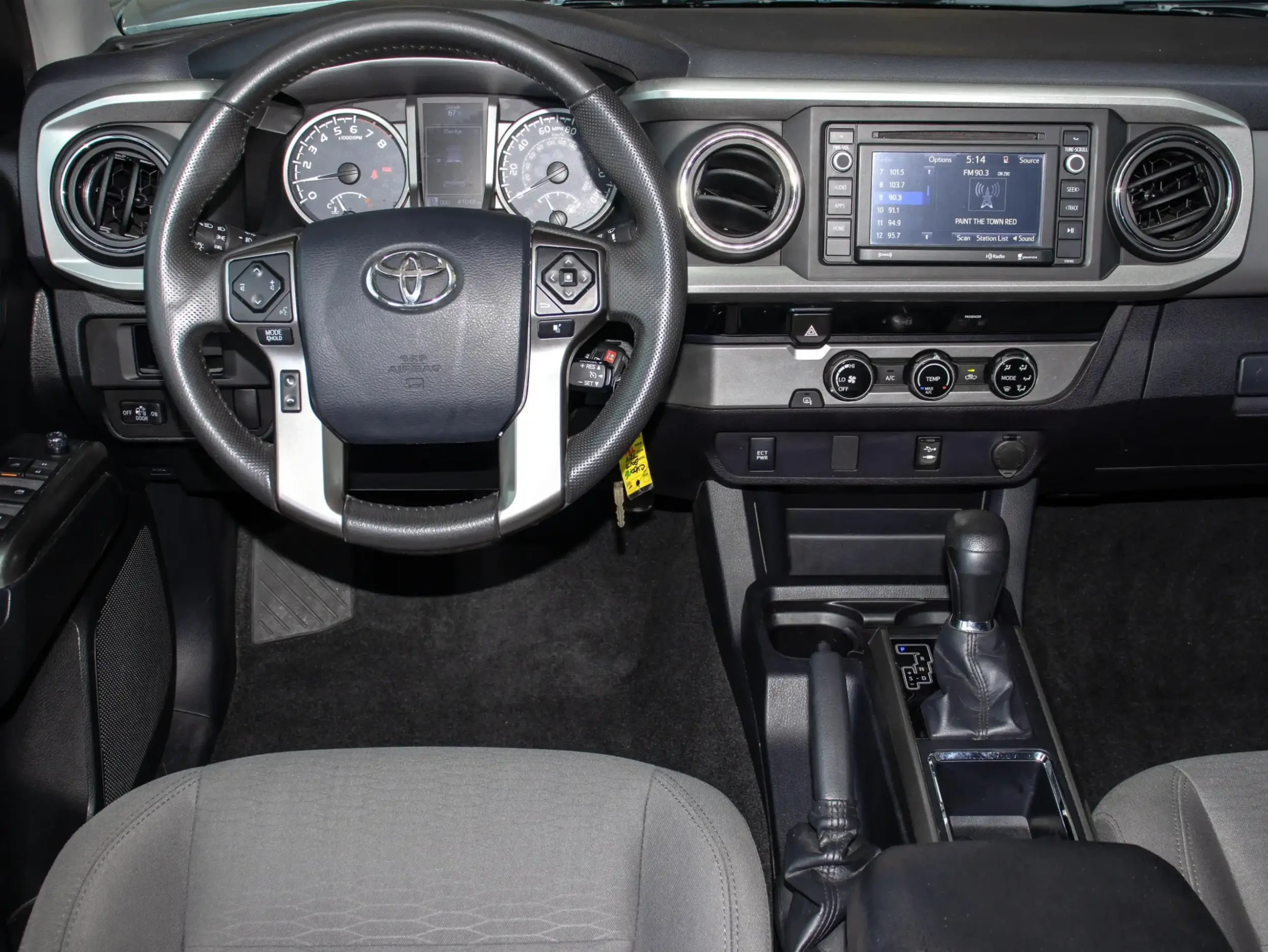 Renoca Windansea 2017 Toyota Tacoma SR5