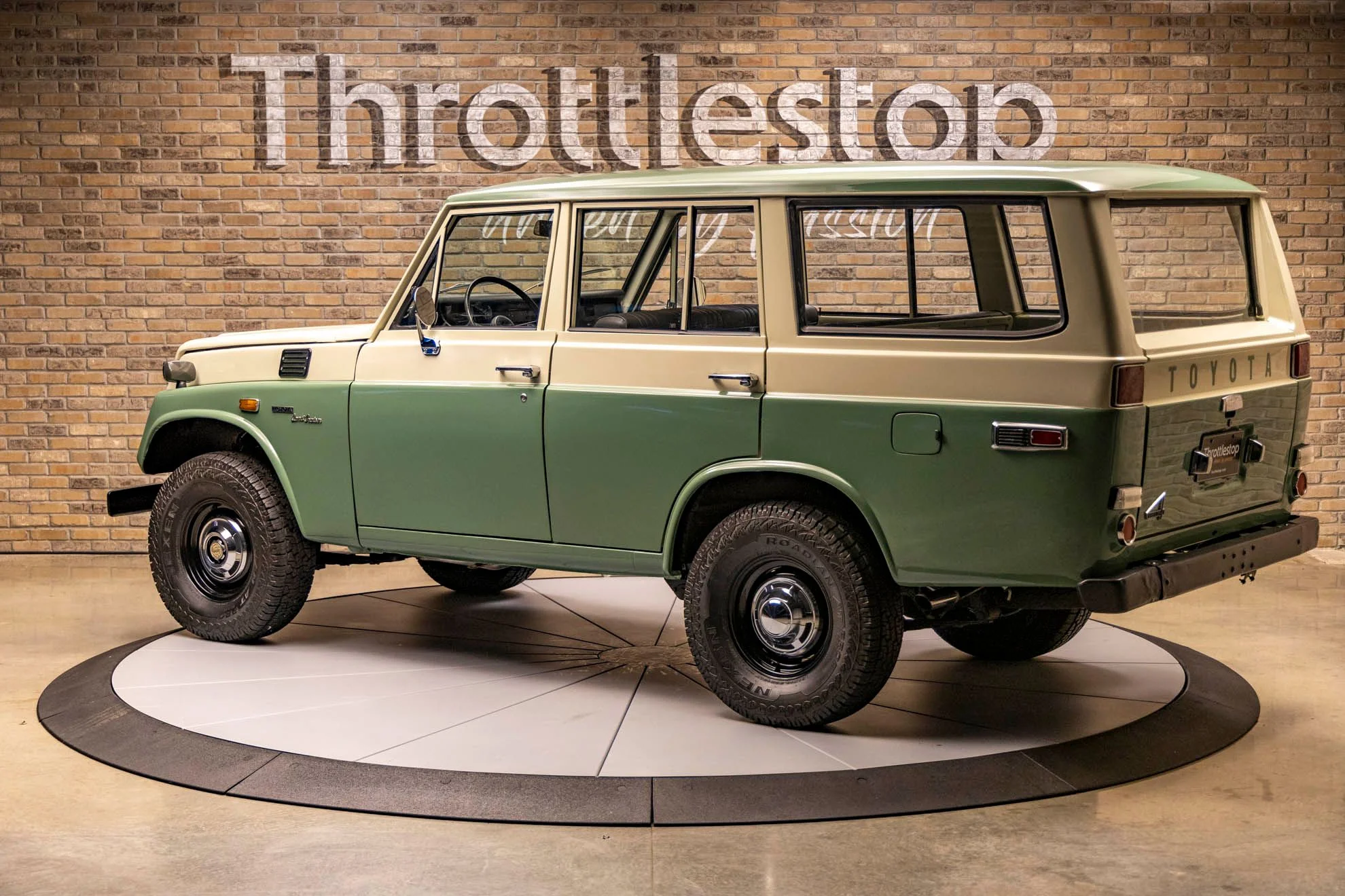 1972 Toyota Land Cruiser FJ55