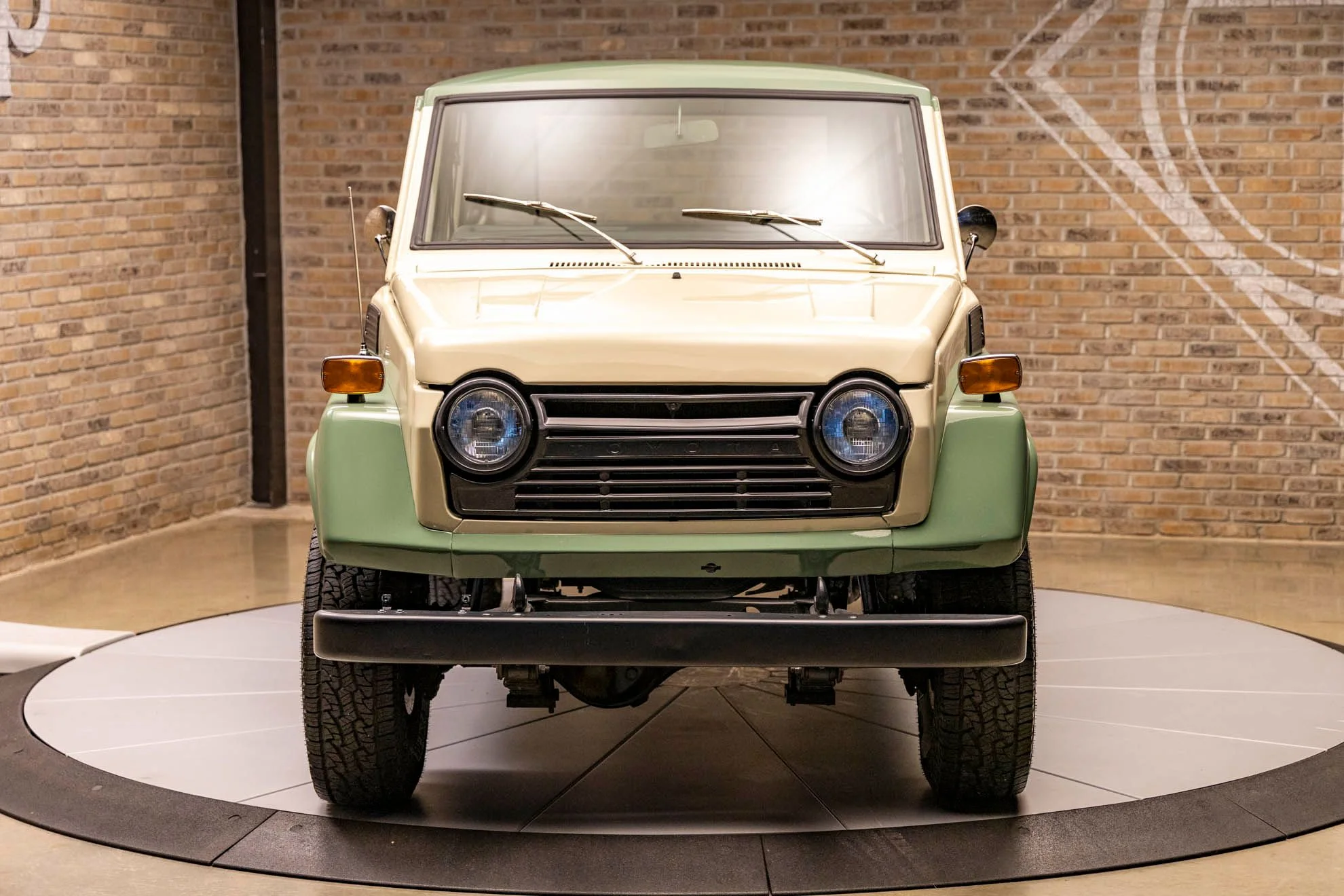 1972 Toyota Land Cruiser FJ55