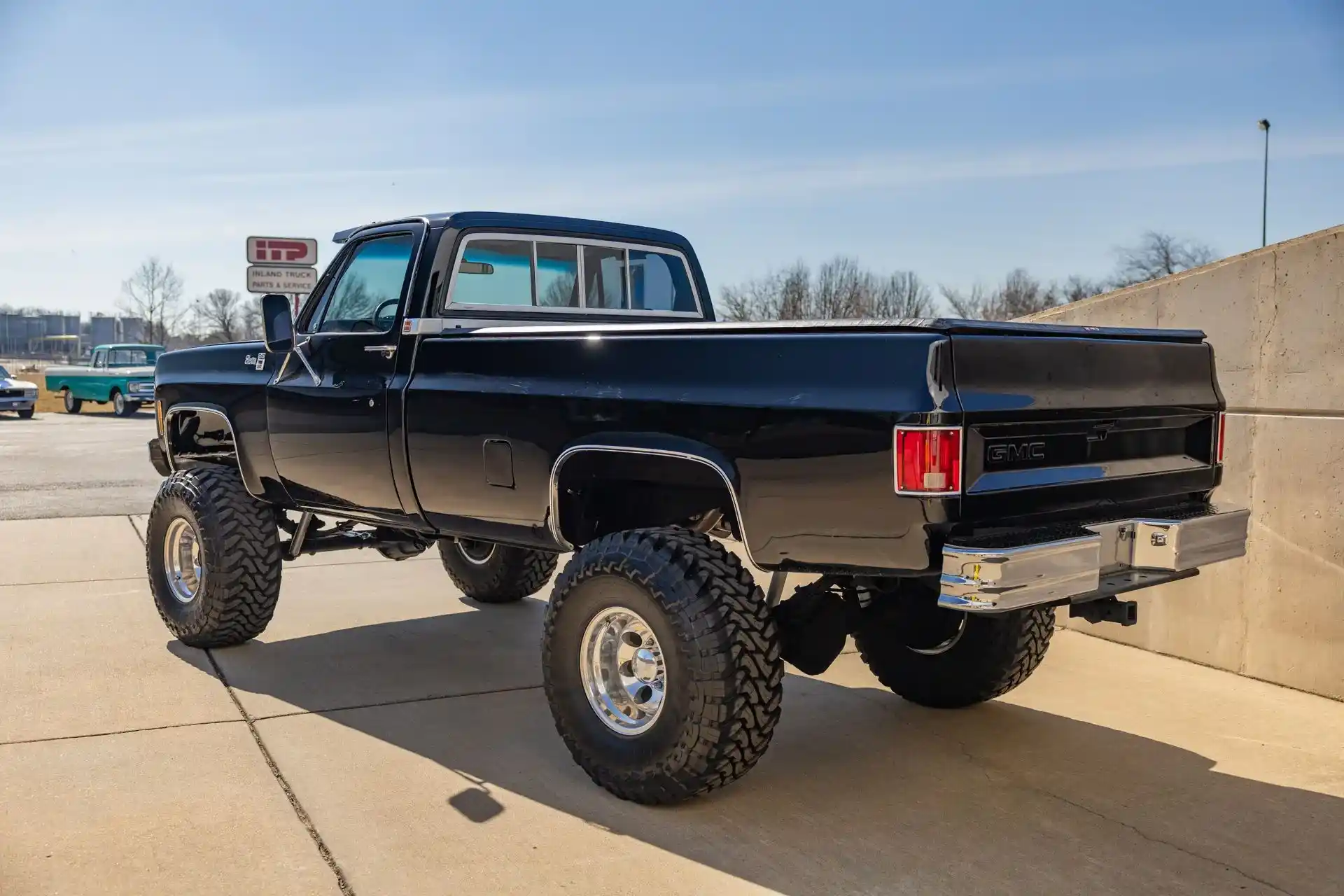 1976 GMC K2500 Sierra - 3