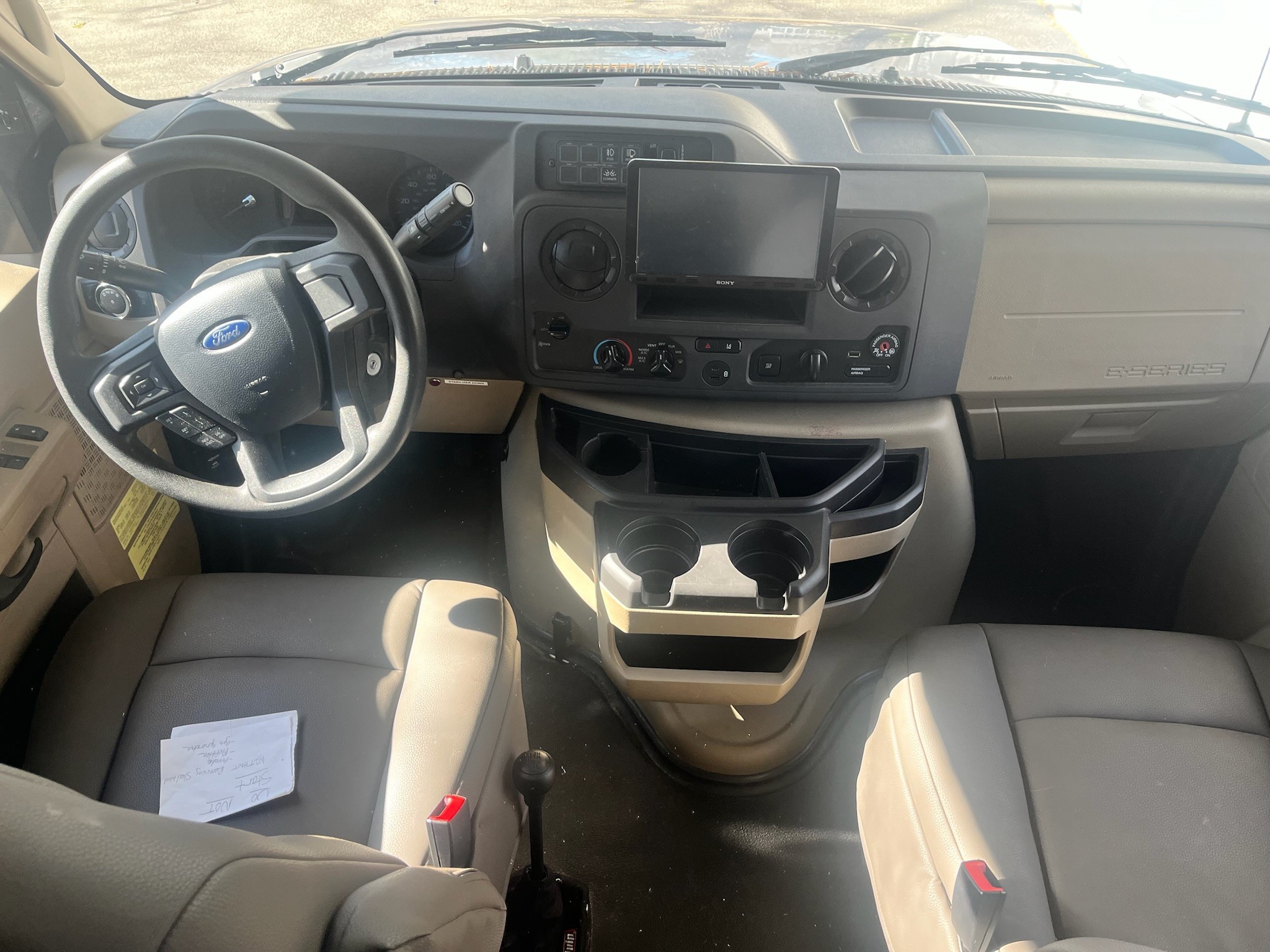 Upfitted 2022 Winnebago Minnie Winnie 26T 4×4