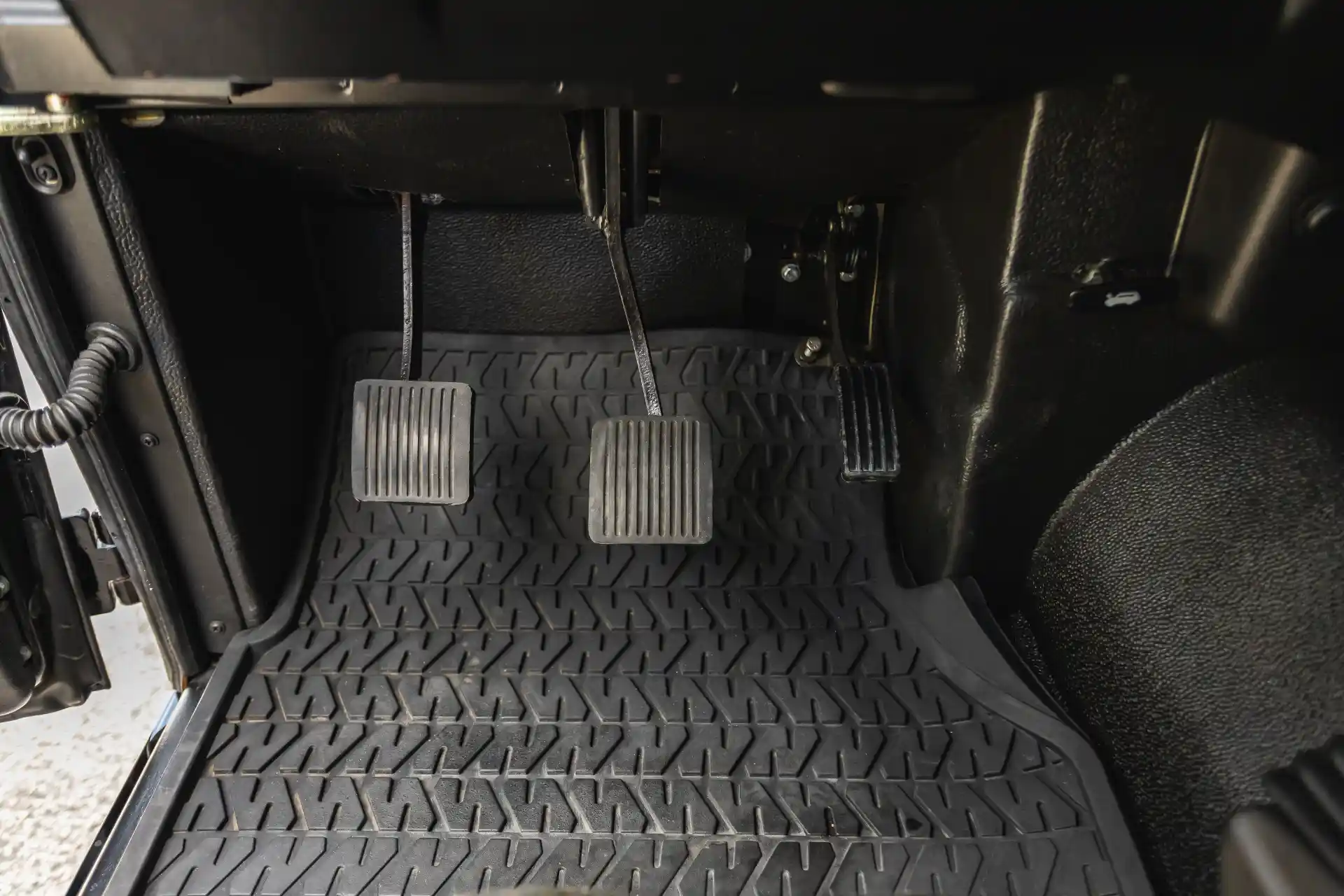 1995 Land Rover Defender 90 NAS